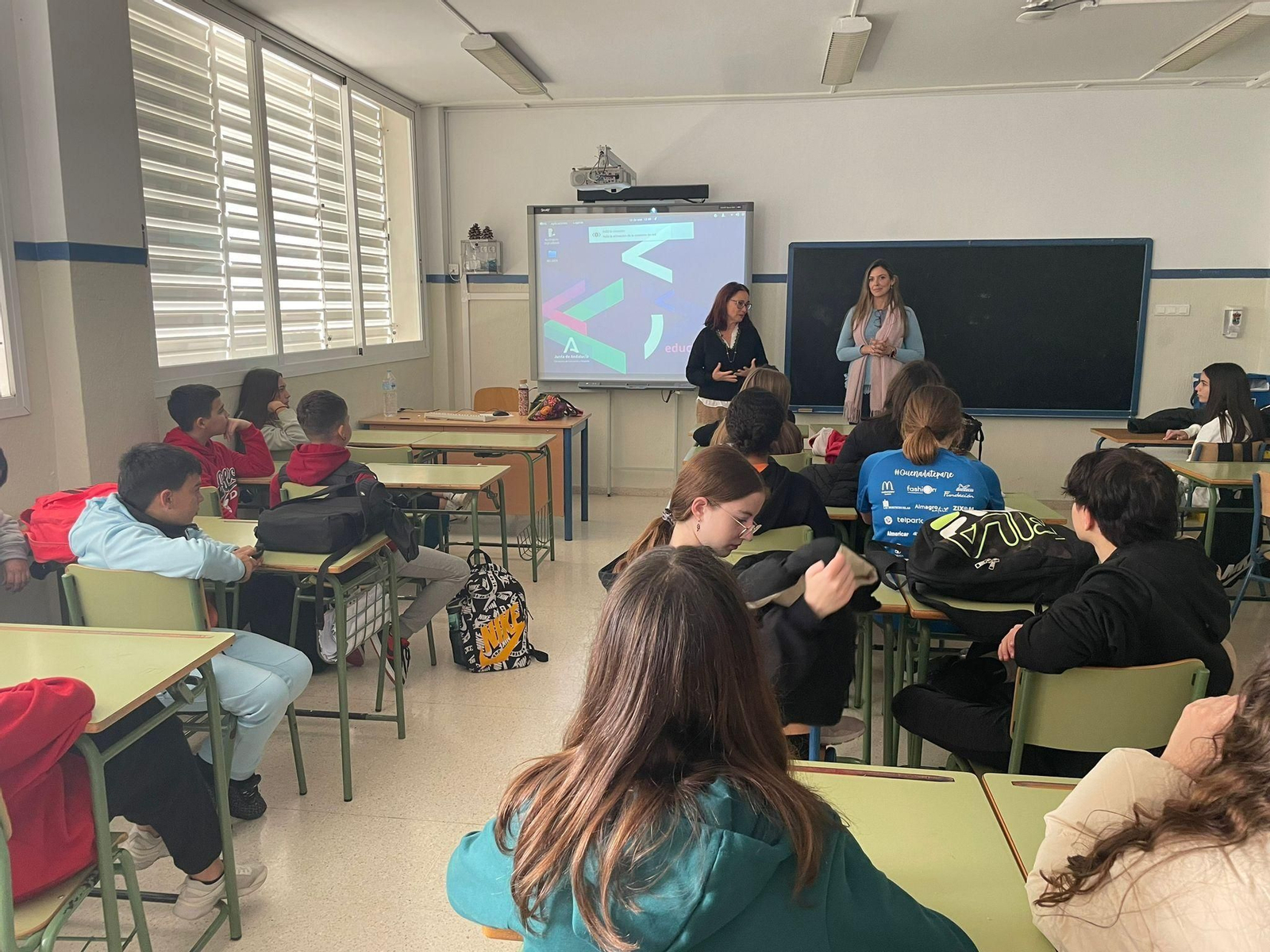 Uno de los cursos de formación en el centro educativo viatoreño.