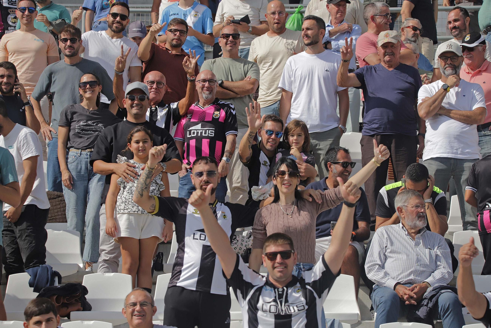 Búscate en el Ciudad de La Línea durante el Balona - Pozoblanco de Tercera Federación