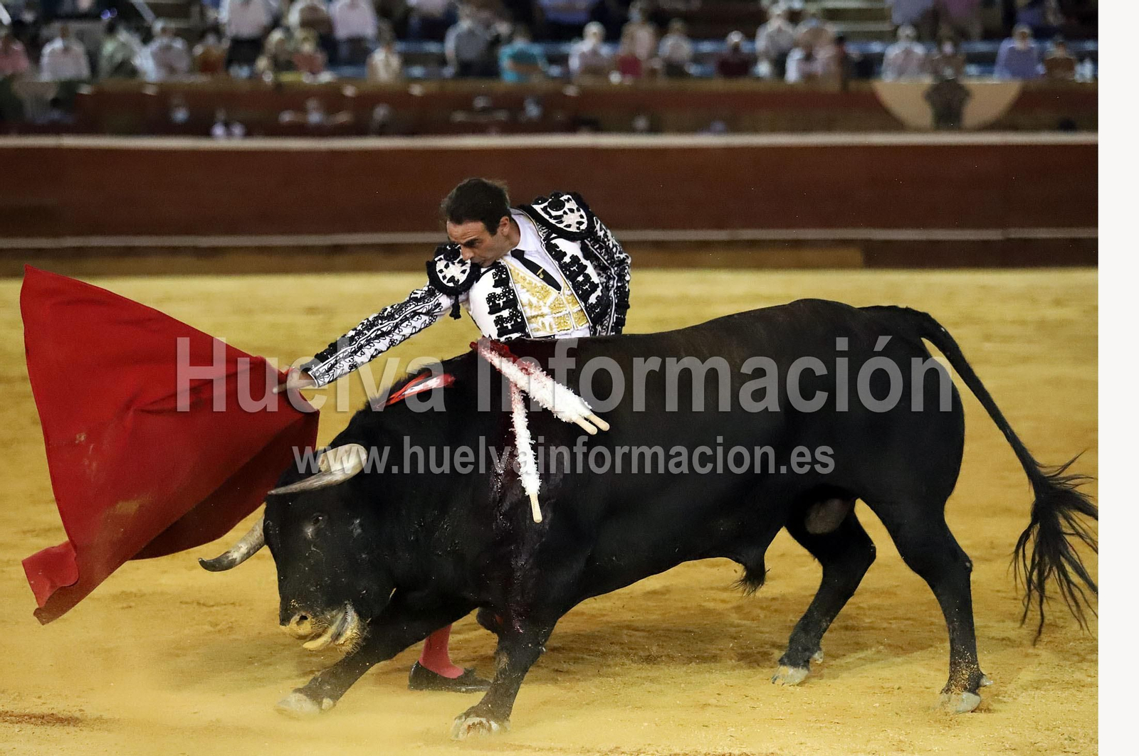Imágenes de la corrida de Enrique Ponce en la plaza de toros La Merced, Huelva
