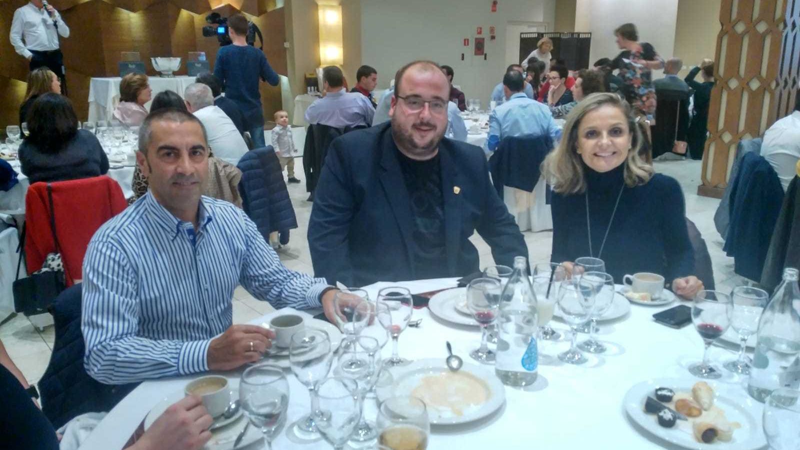 Responsables políticos también acudieron a la cita.