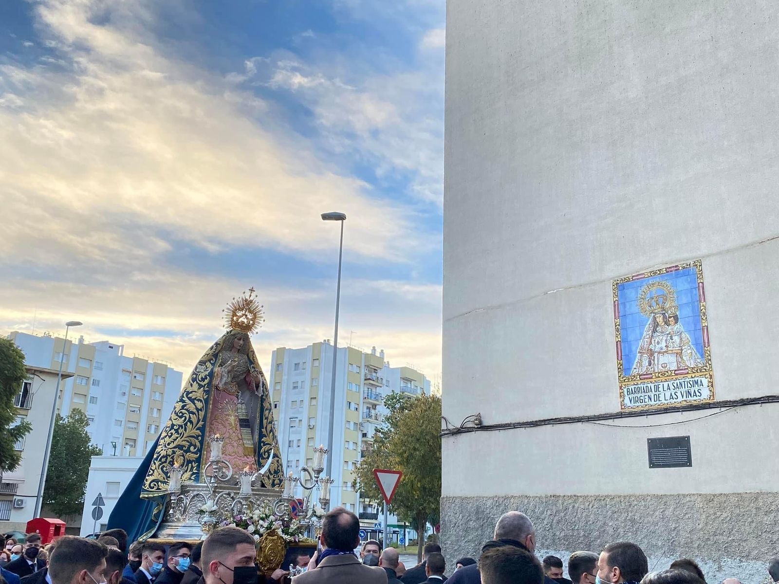 María Santísima de la Concepción por las calles de Las Viñas.