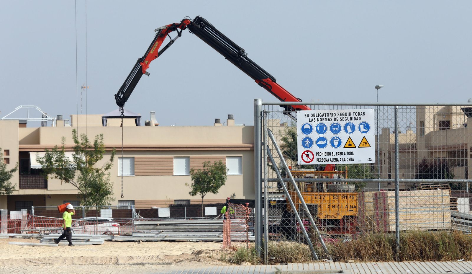 Viviendas en construcción en las inmediaciones de la avenida Caballero Bonald.