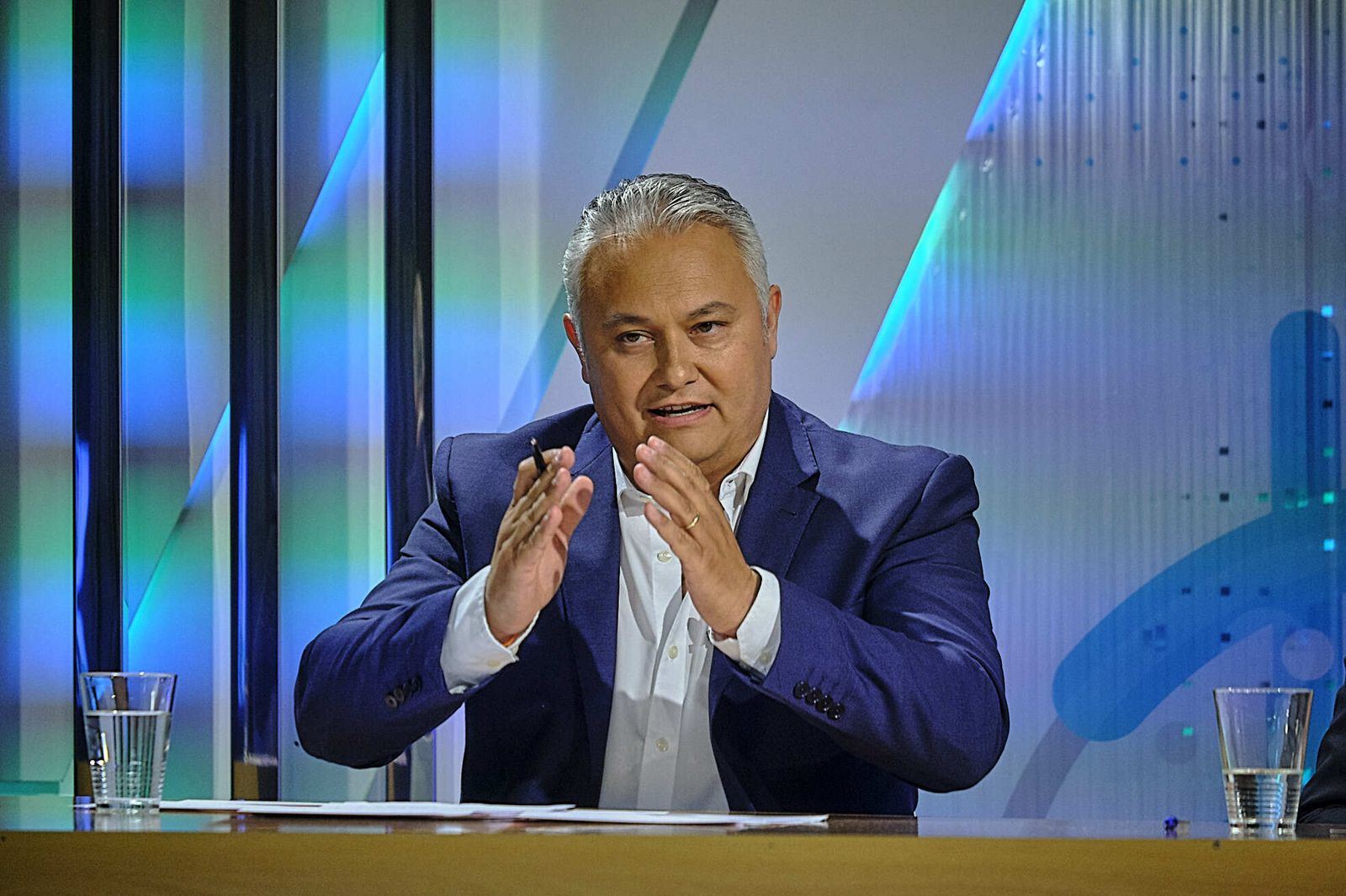 Los gestos de los candidatos durante el debate de las municipales en Onda Cádiz.