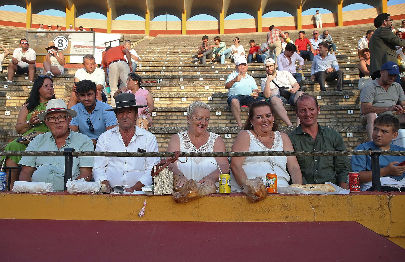 Búscate durante la corrida del viernes  en la plaza de toros Las Palomas