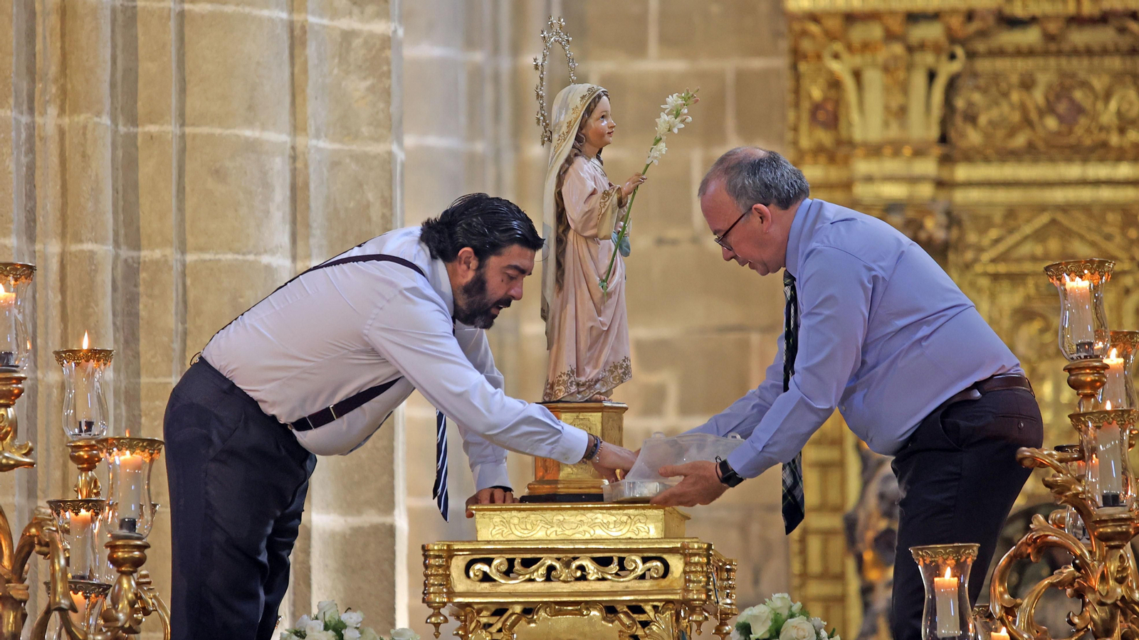 Procesión de la Virgen de la Inmaculada Concepción por las calle de Jerez