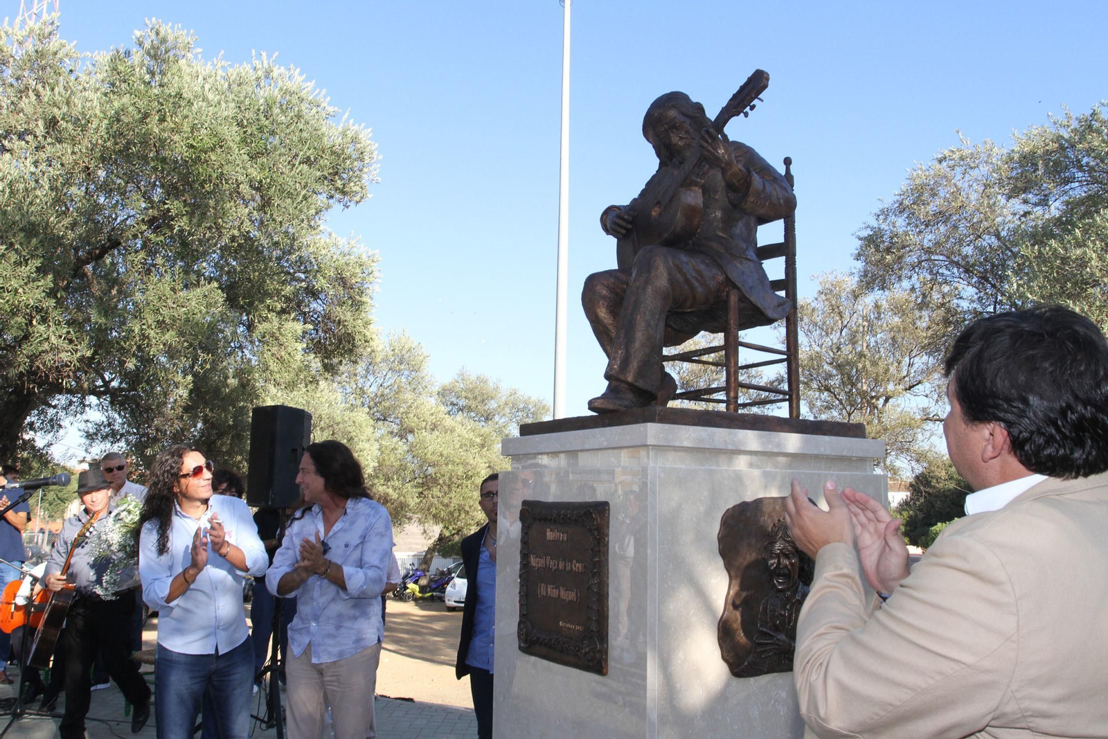 Inaguración del monumento al Niño Miguel.
