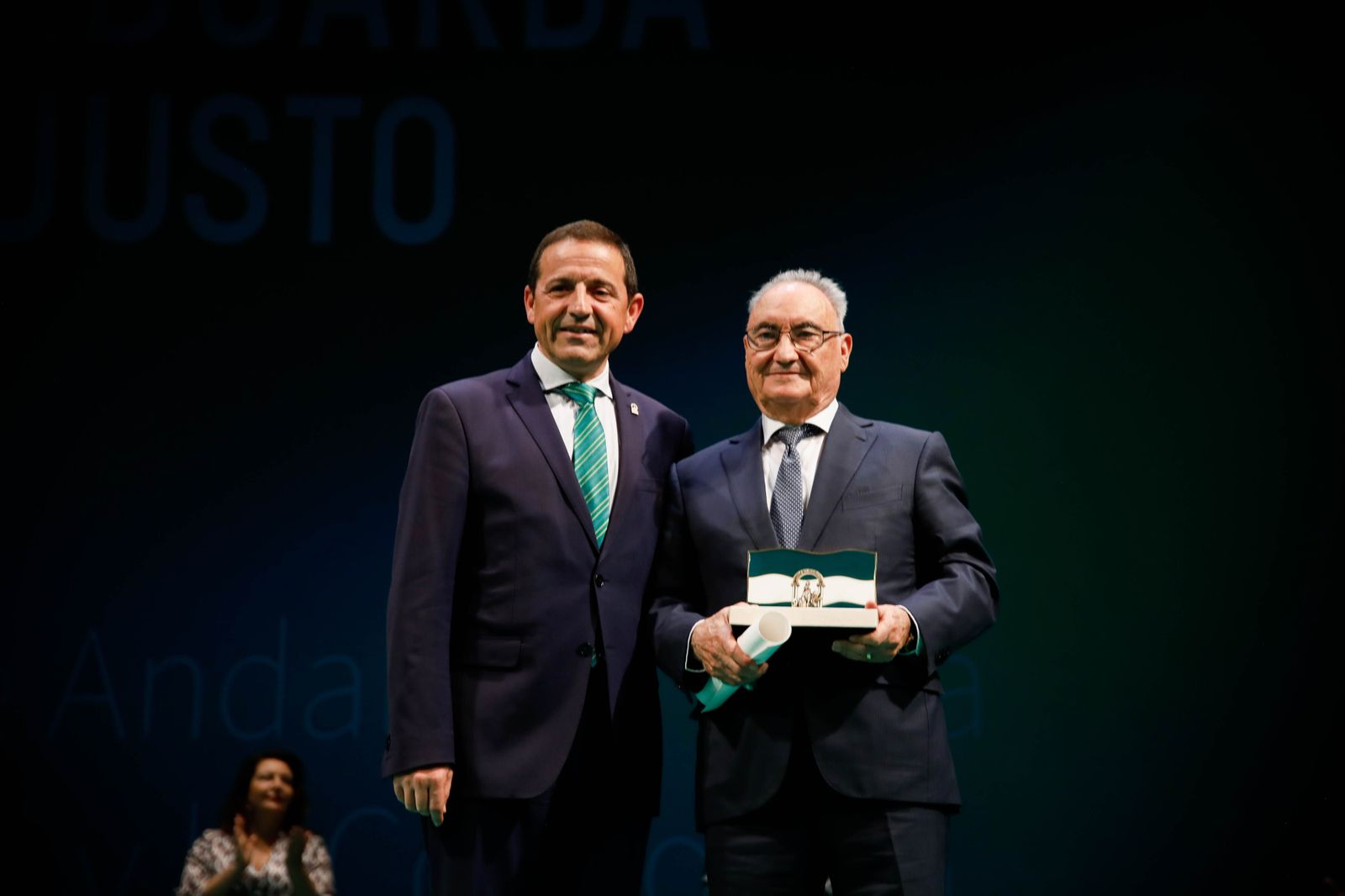 Imágenes de las entregas de las banderas de Andalucía