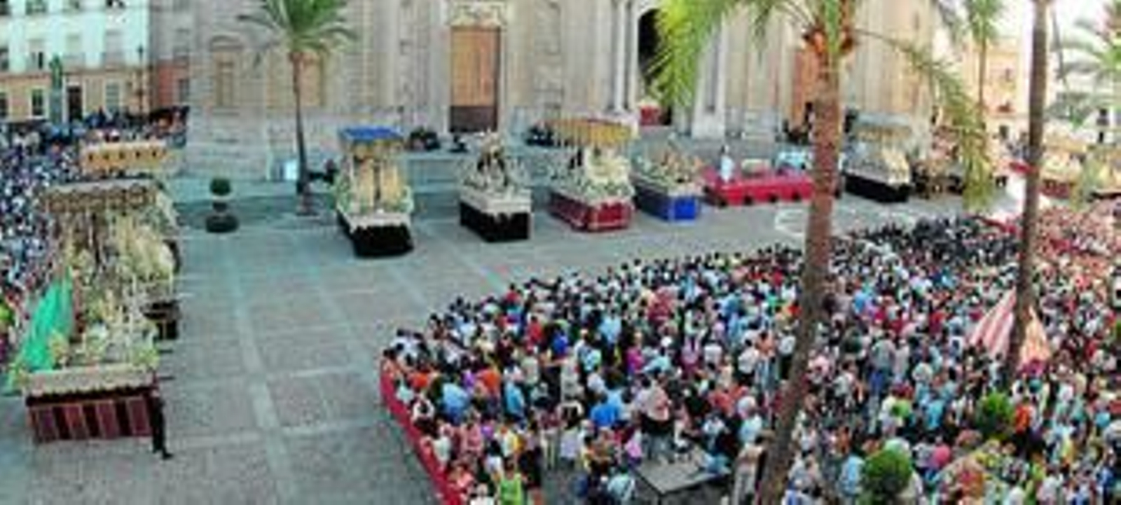 Las advocaciones marianas que participaron aquel 8 de octubre, reunidas en la Catedral.