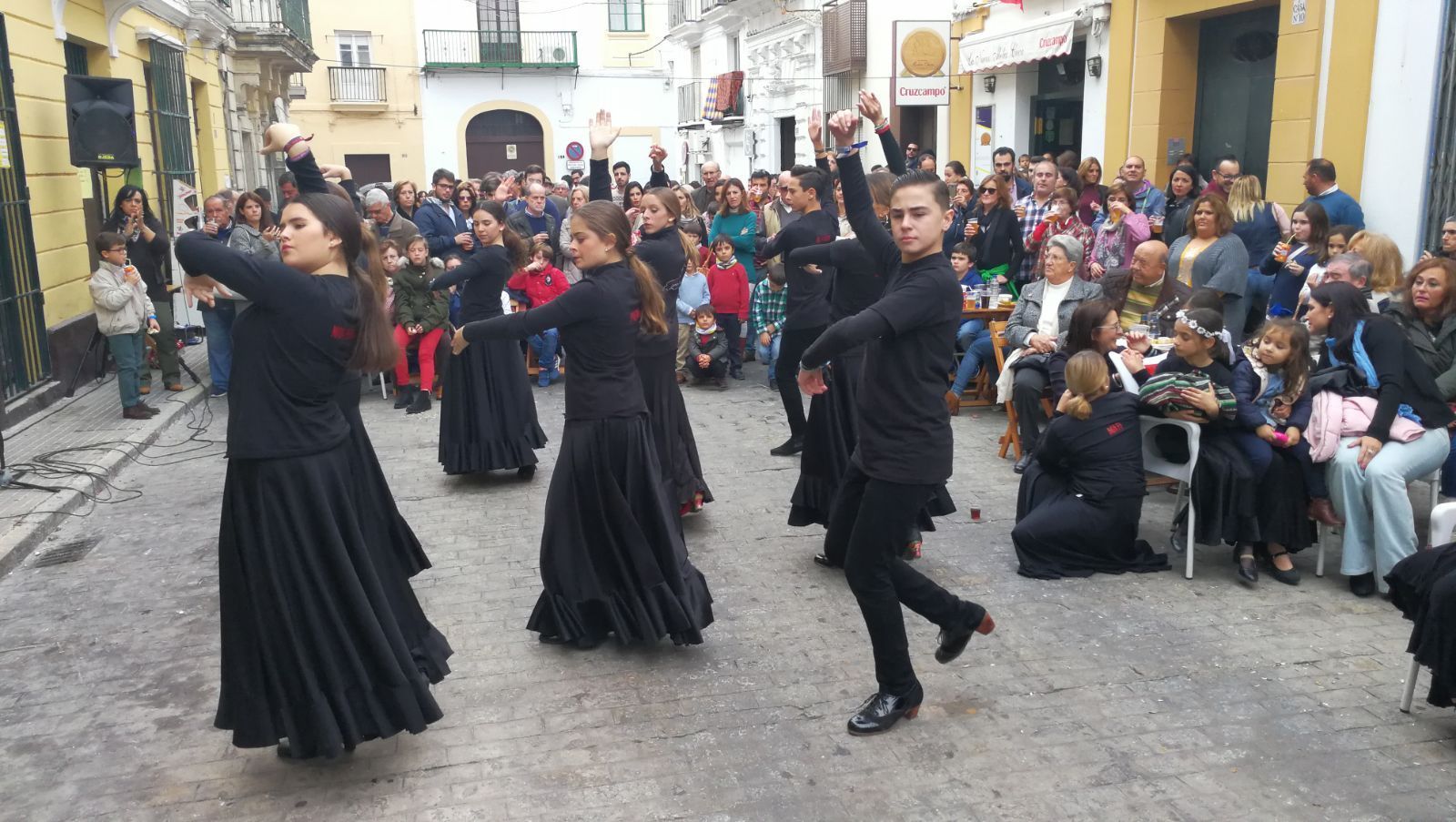 Excelente acogida a la Zambomba en Alquiladores
