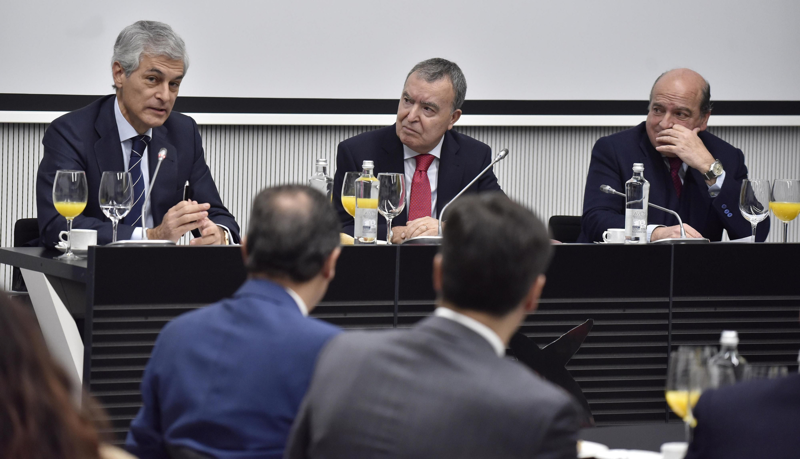 Adolfo Suárez Illana junto a Rufino Parra Terrón y Luis Miguel Martín Rubio, presidente y viecepresidente de Adacem.
