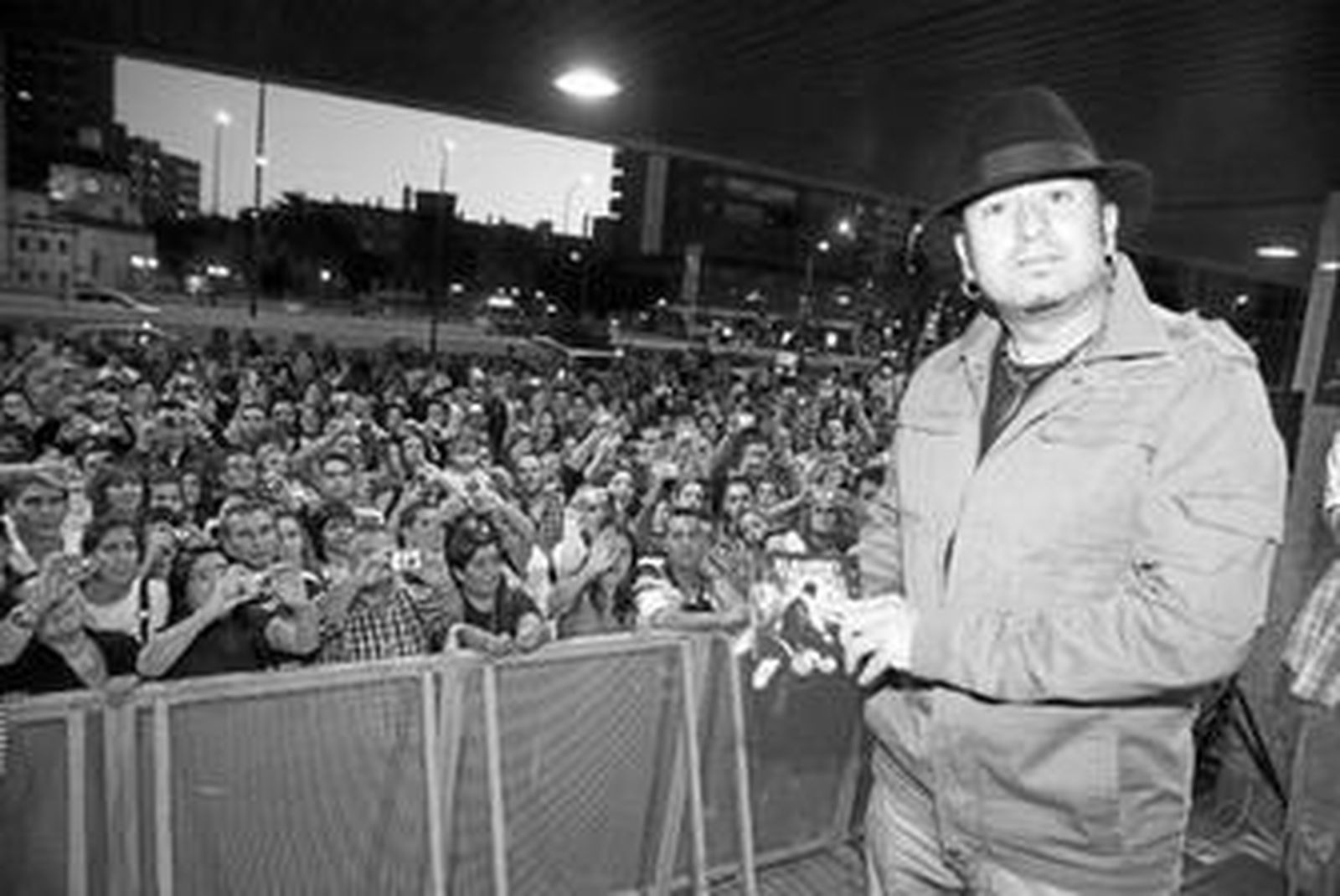 El músico ayer durante la firma de discos en El Corte Inglés de Málaga.