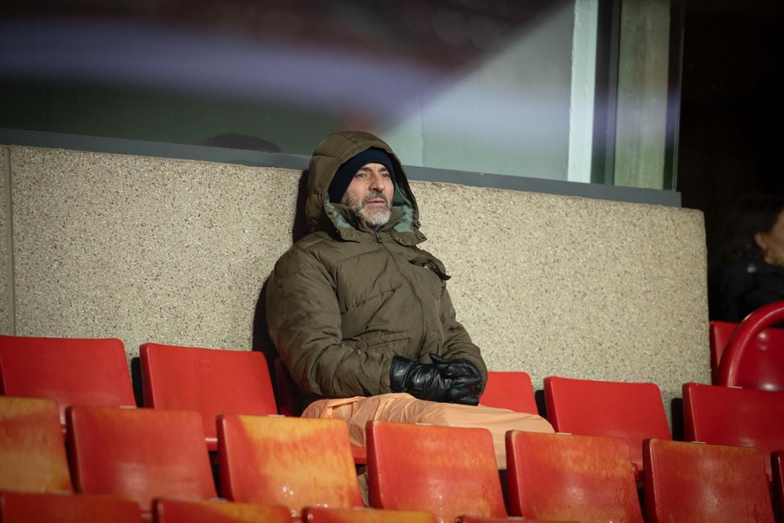 Encuéntrate en la grada de Los Cármenes durante el Granada-Albacete