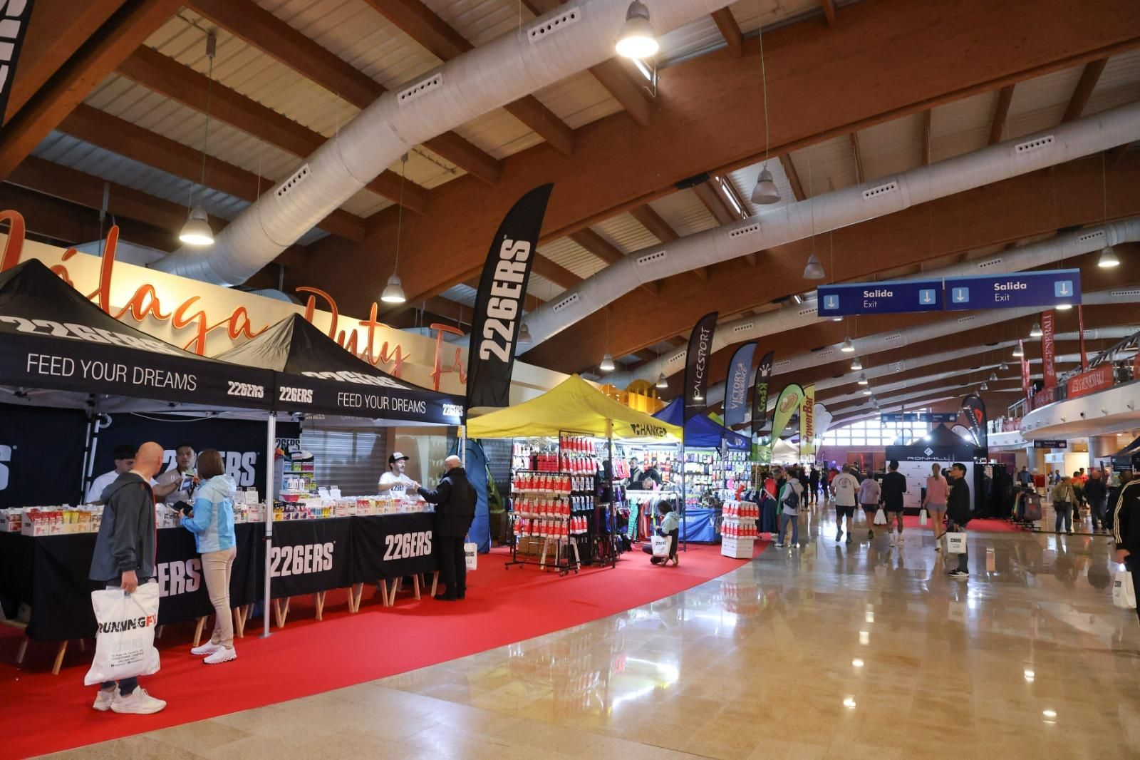 La Feria del corredor del Maratón de Málaga 2025, en imágenes