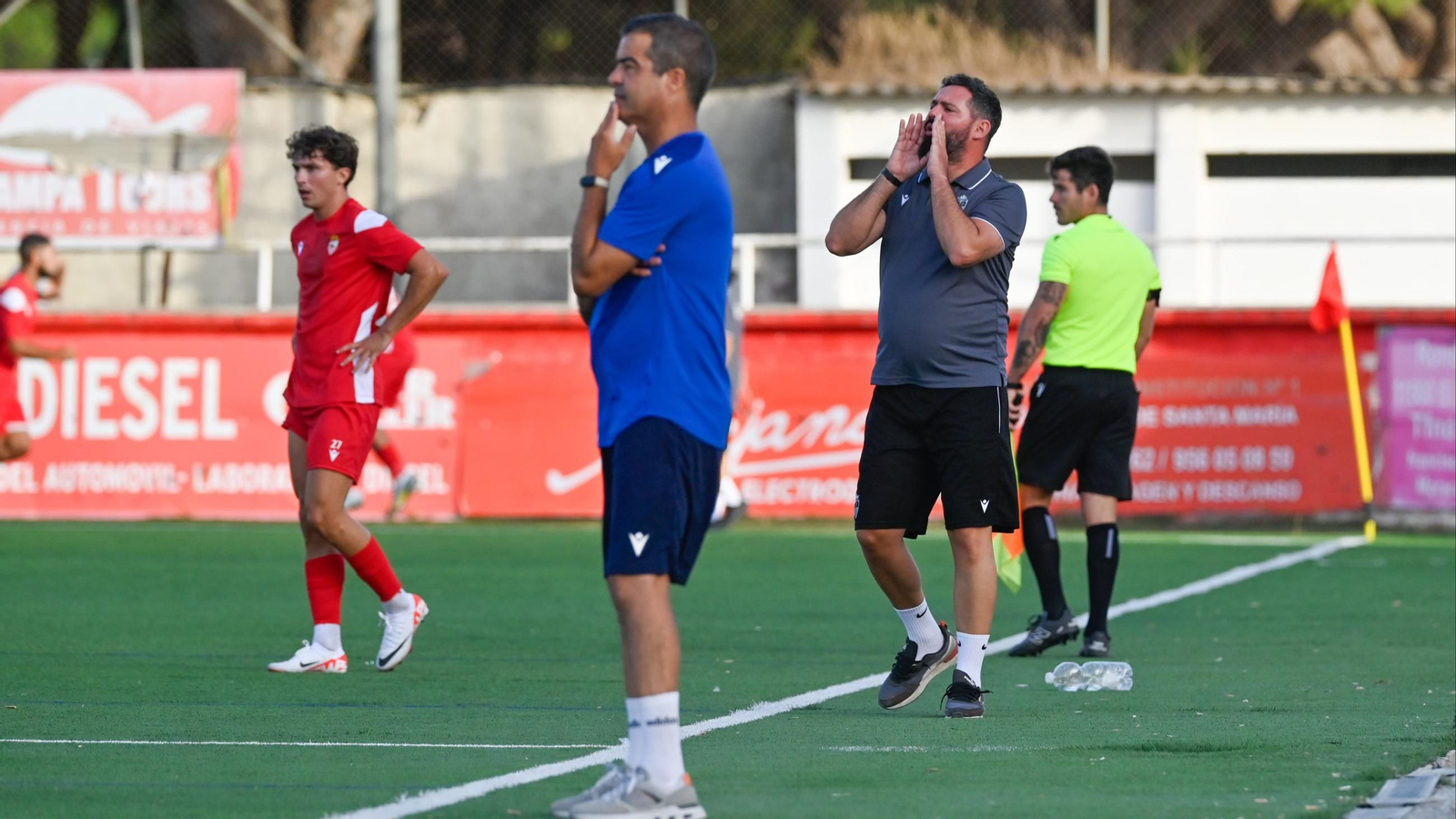 Los jerezanos Pérez Herrera y Juanjo Durán, técnicos del Atlti y el Racing.