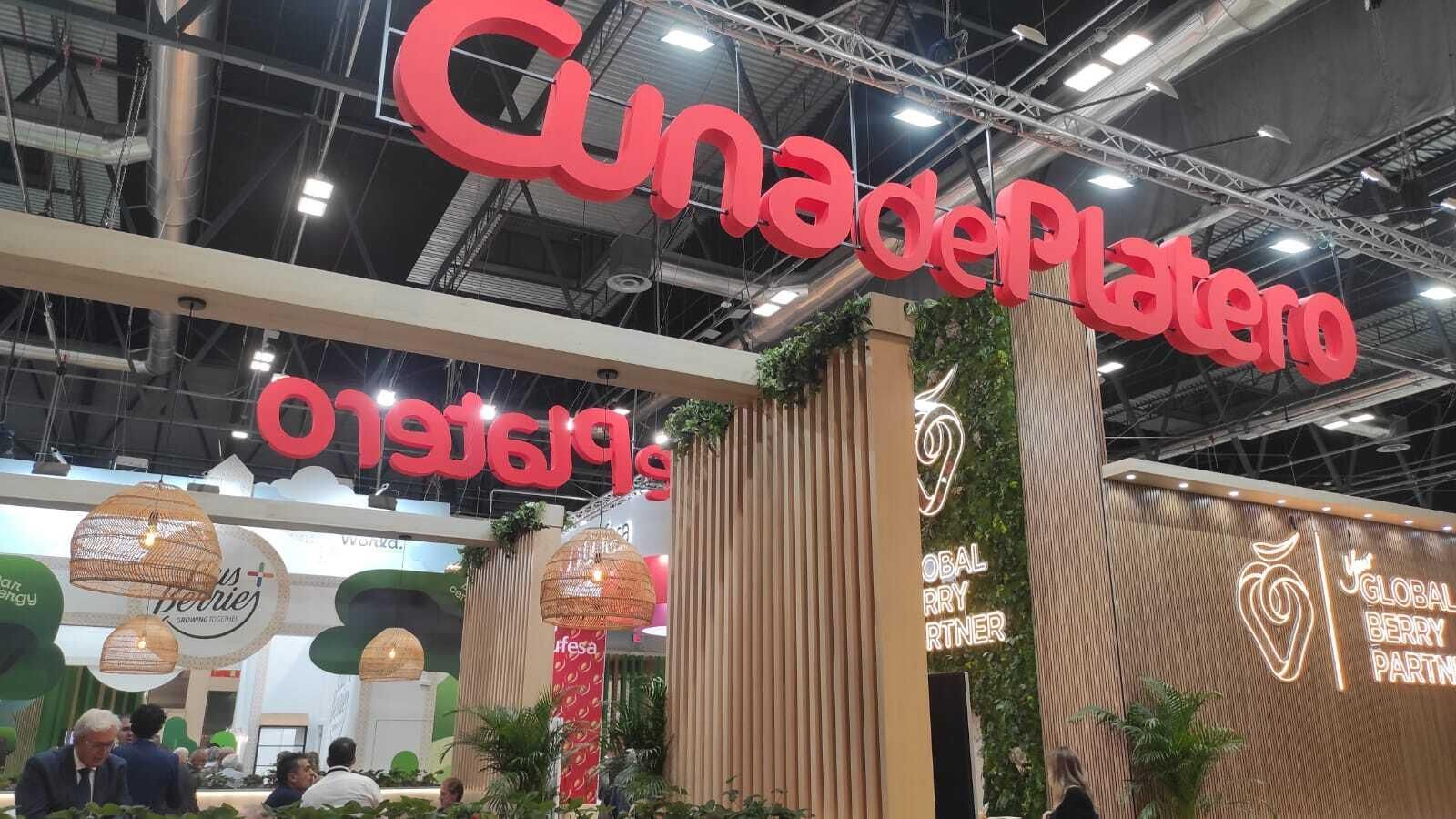 La presencia de Huelva en el primer día de Fruit Atracttion, en imágenes