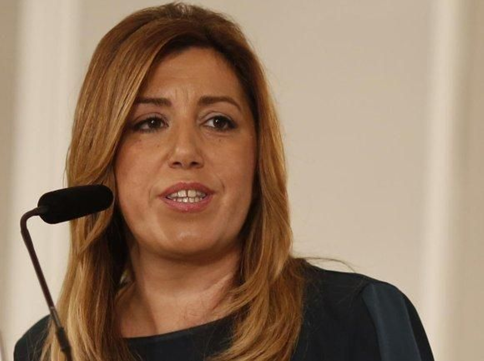 Díaz y Sánchez exigen a Rajoy que abra el diálogo para reformar la Constitución