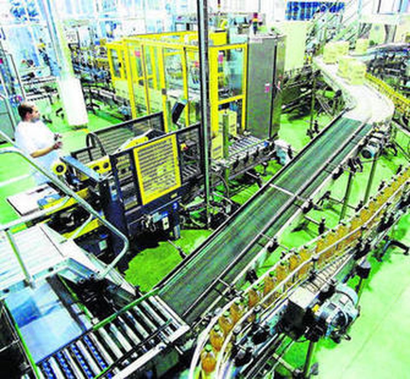 Planta de Deoleo en Antequera, donde envasa la marca Hojiblanca.