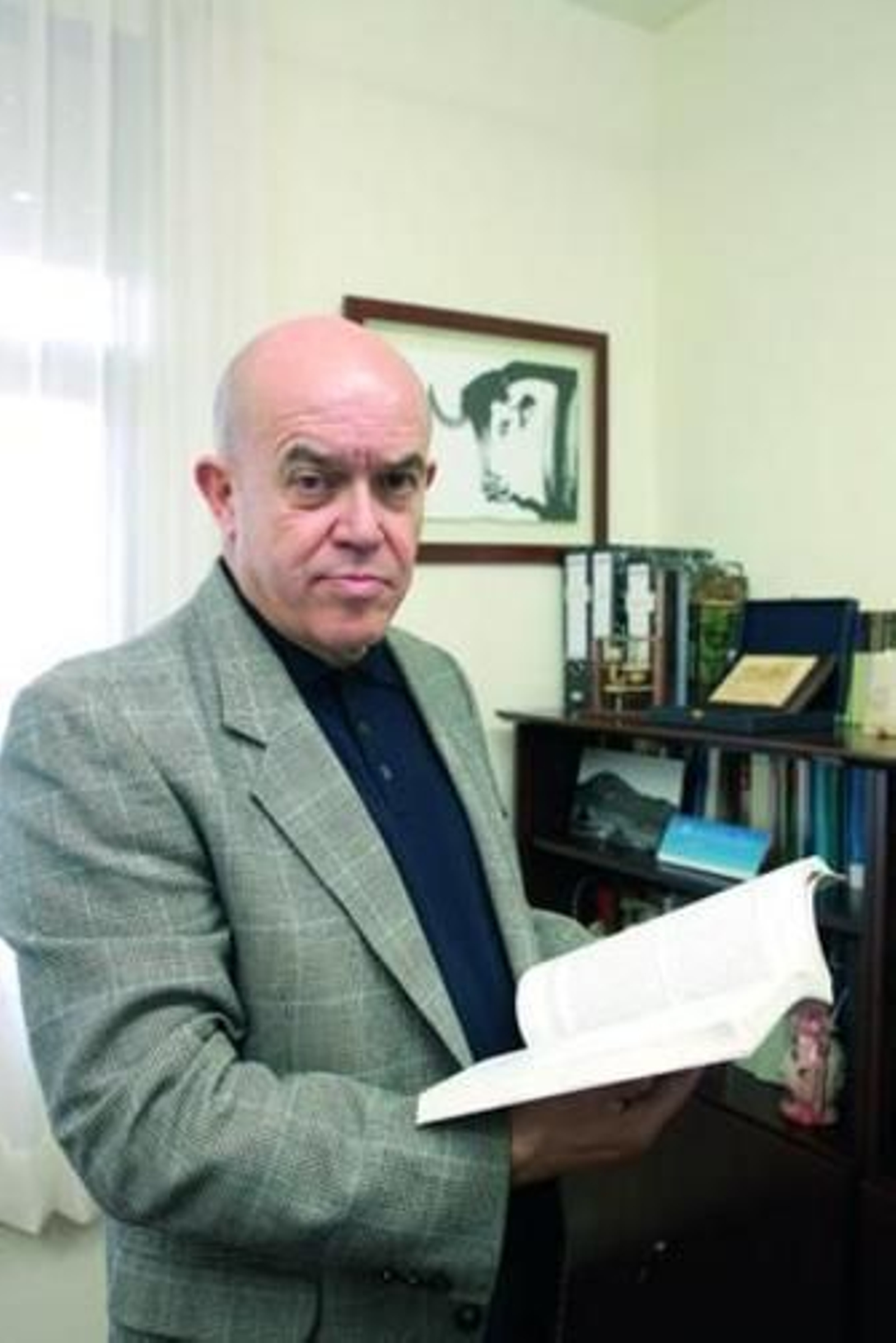 Una carrera profesional unida a la labor docente y gestora