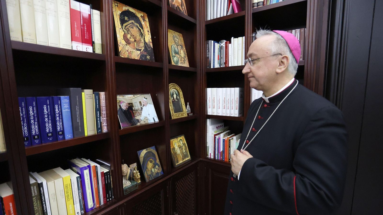José Rico Pavés en su despacho en el Obispado de Jerez.