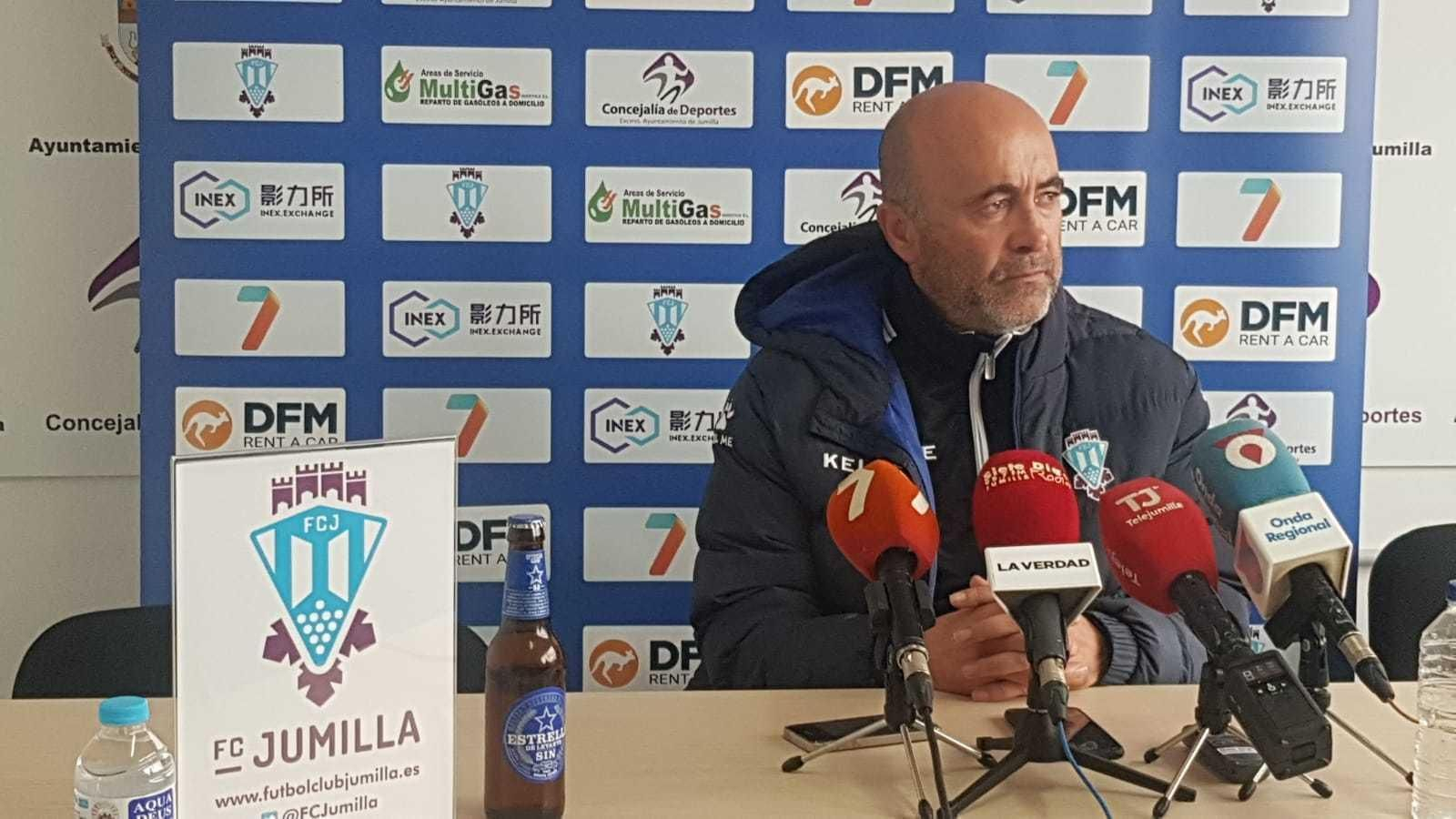 Leonel Pontes, en rueda de prensa tras el partido ante la Balompédica.