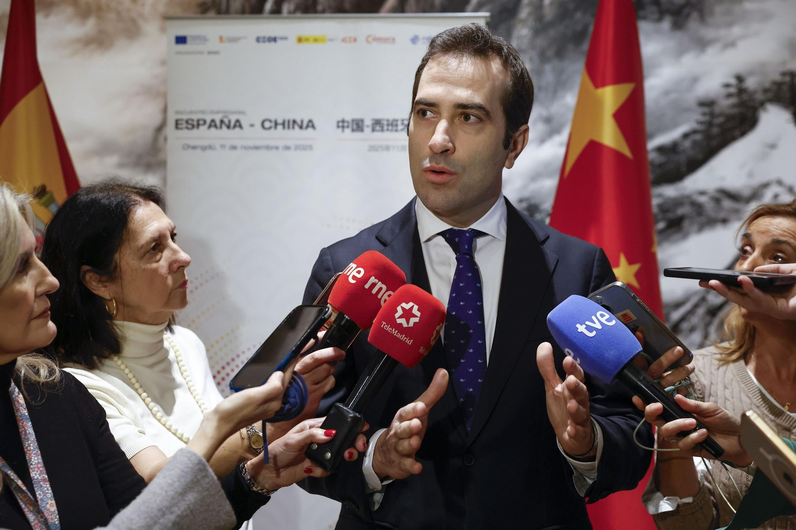 El ministro de Economía, Comercio y Empresa, Carlos Cuerpo, durante el viaje a China
