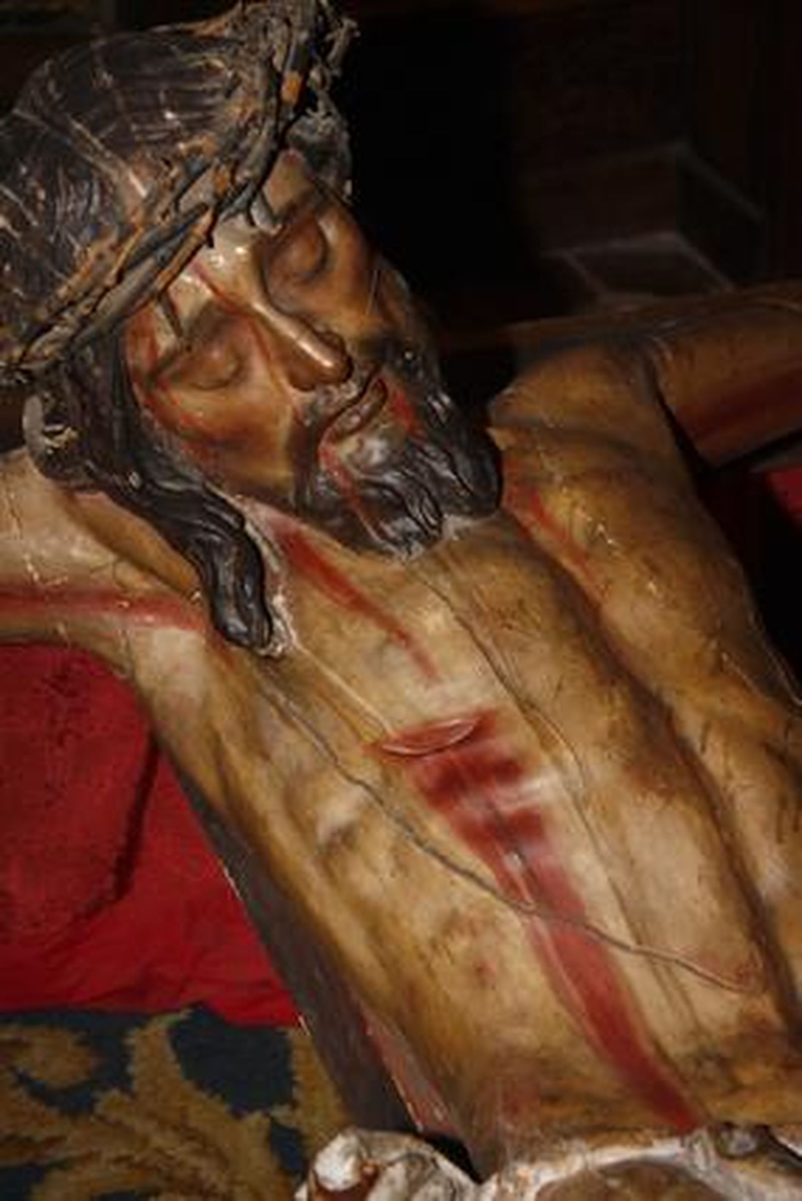 El convento Madre de Dios muestra unos tejados, esculturas, pinturas y muros plagados de desperfectos que demuestran su mal estado de conservación.

Foto: Belén Vargas