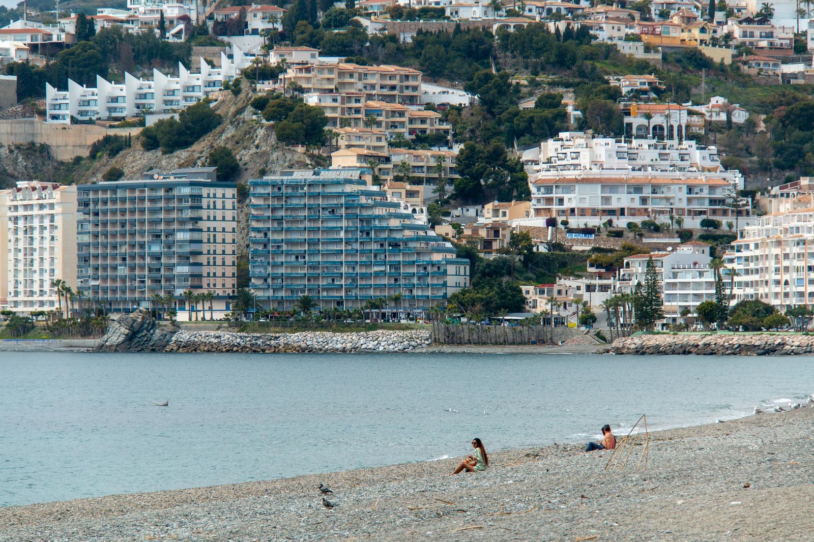 Así están las playas de Granada a pocos días de la Semana Santa