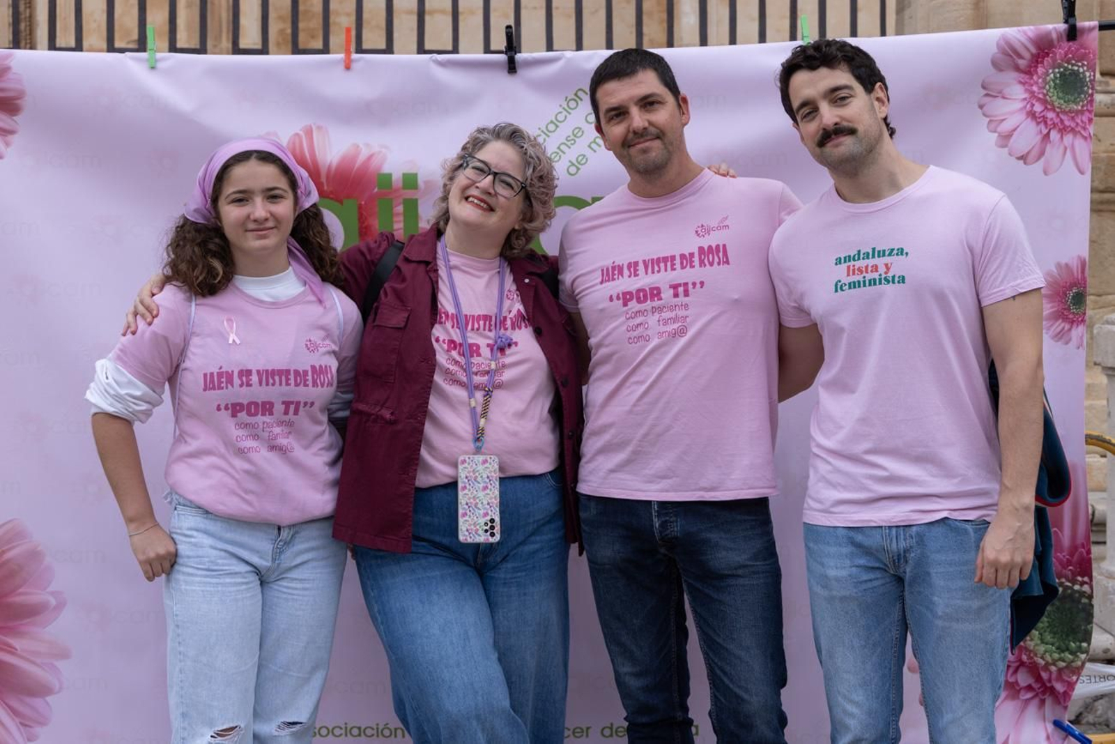 Jaén se viste de rosa con una marcha reivindicativa contra el cáncer de mama