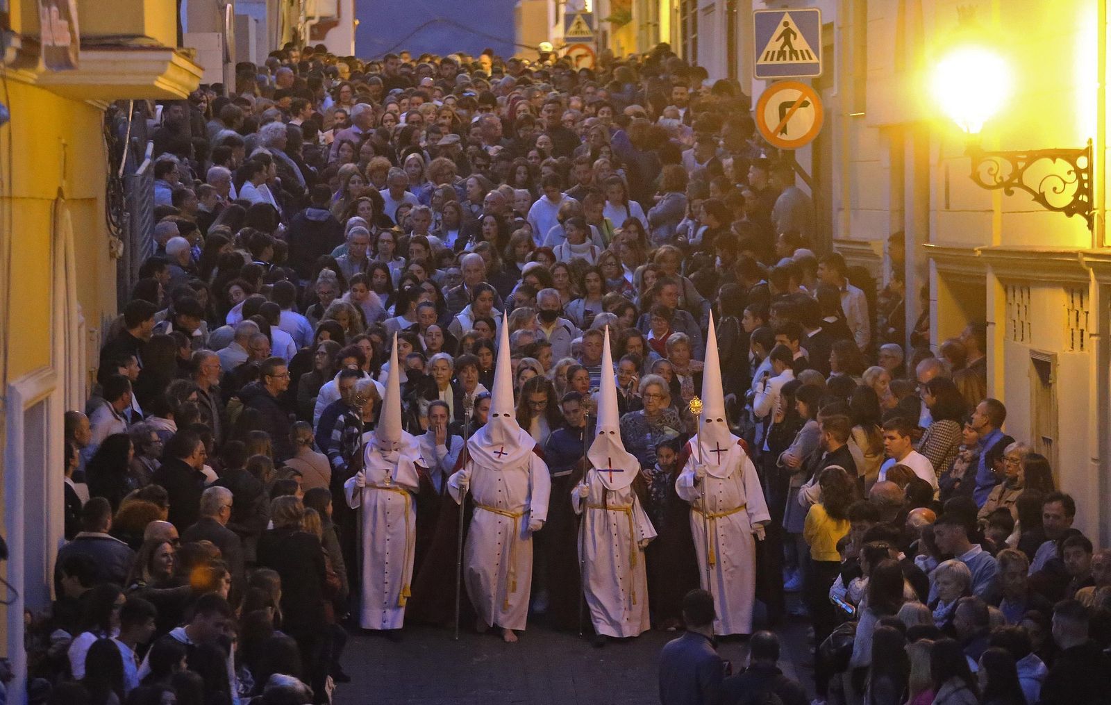 Fotos del Martes Santo en Algeciras: Medinaceli
