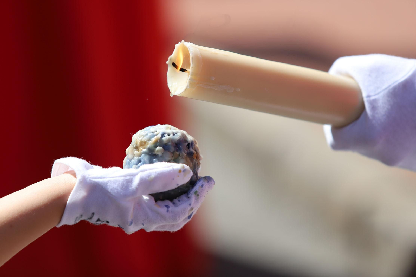 Imágenes del recorrido de la Borriquita  por las calles de Huelva