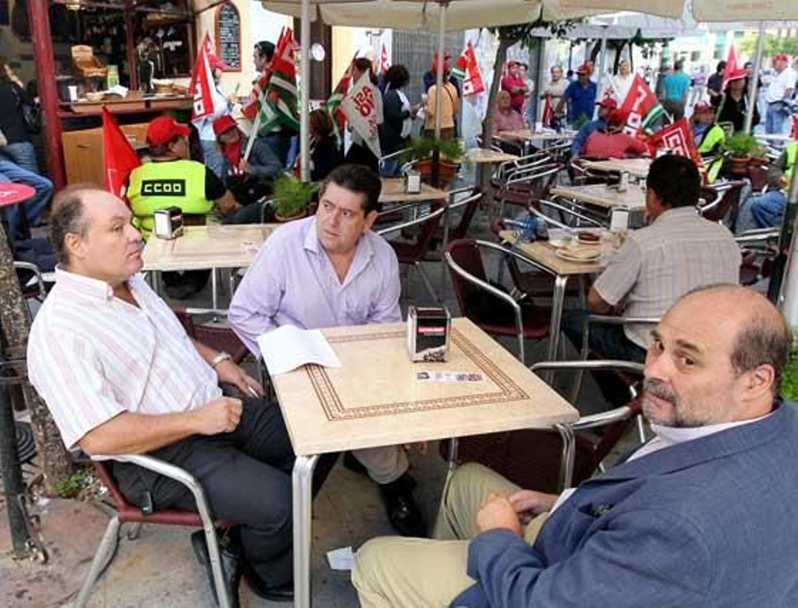 La huelga general convocada por los sindicatos mayoritarios no logró paralizar la vida ciudadana ni en Jerez

Foto: M. A. González