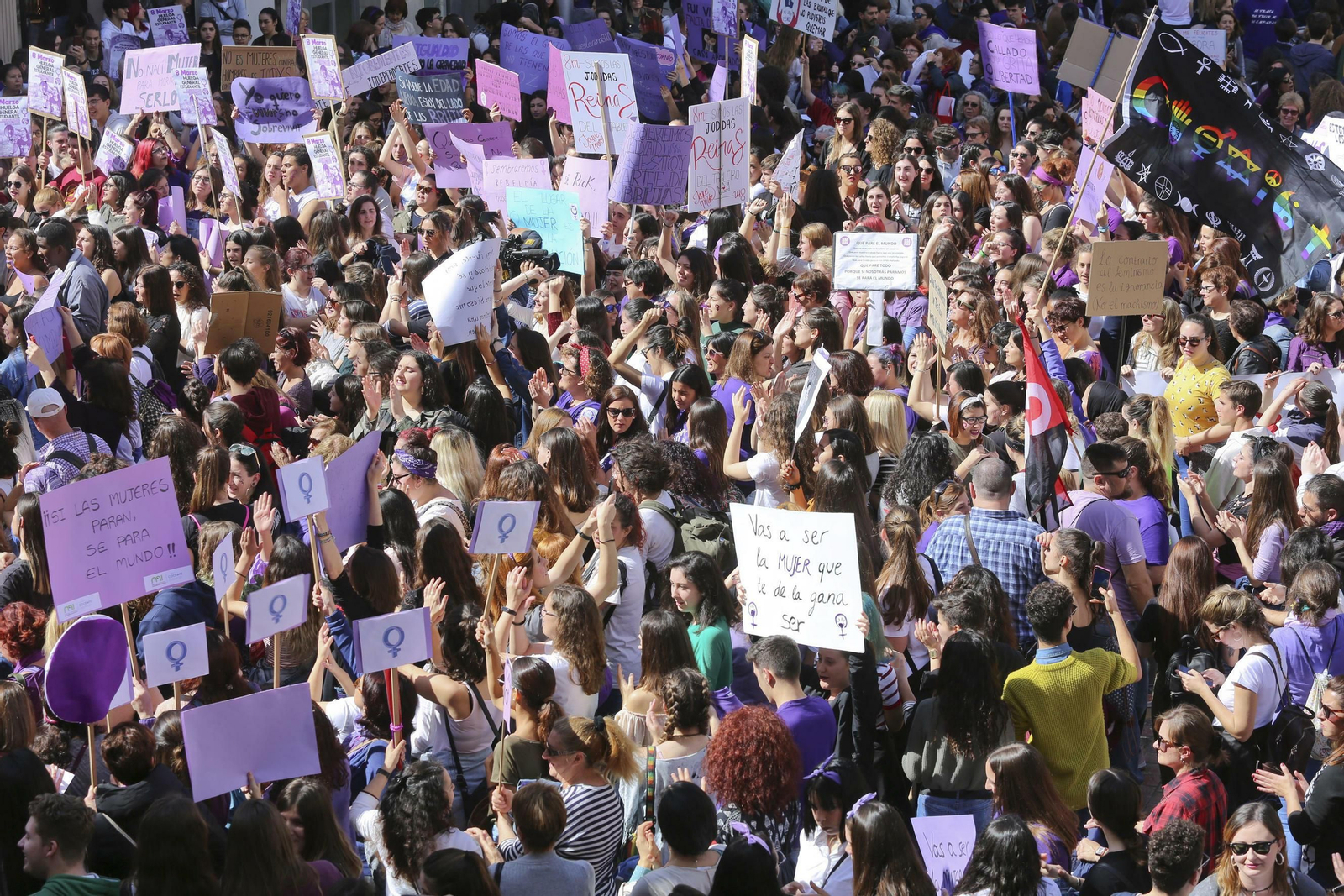8M Día de la Mujer. Concentración en la Plaza de la Constitución