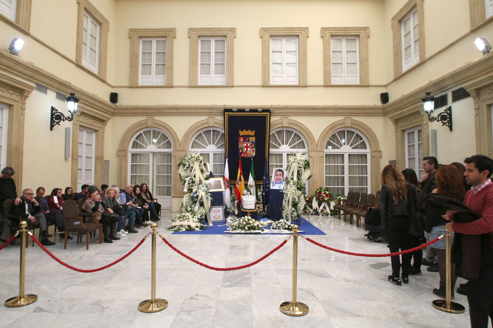 Las imágenes de la capilla ardiente por Gabriel