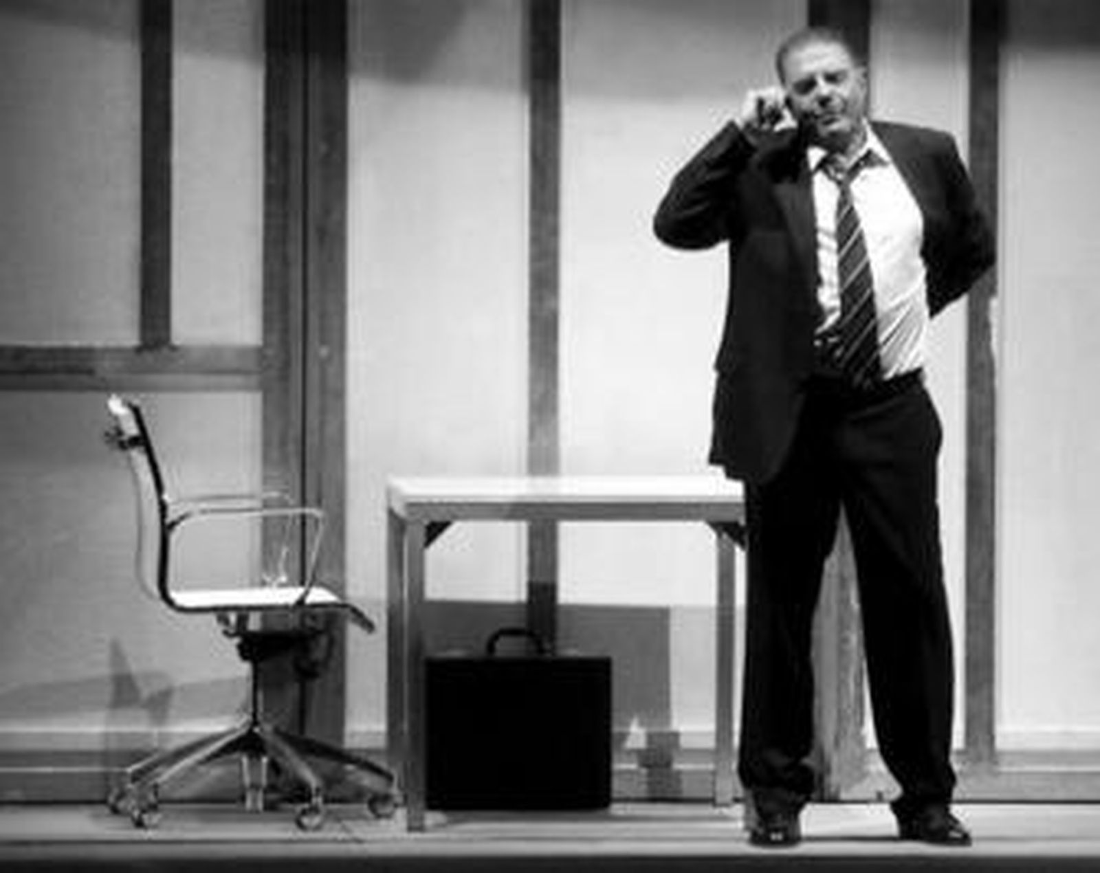 Juan Luis Galiardo interpreta en 'Humo' a un hombre marcado por las contradicciones.