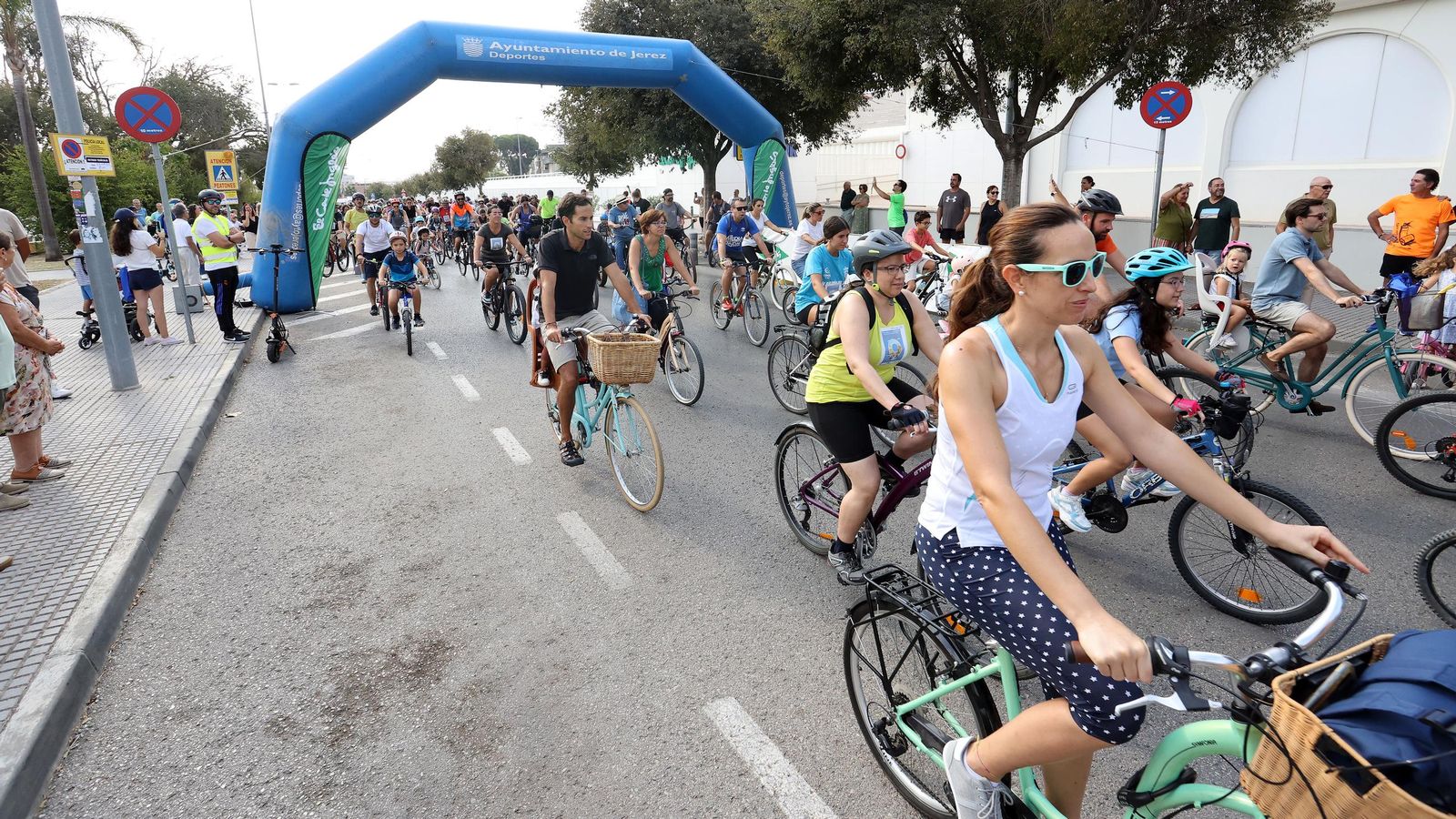 Búscate en el Día de la Bici Amistad por Jerez