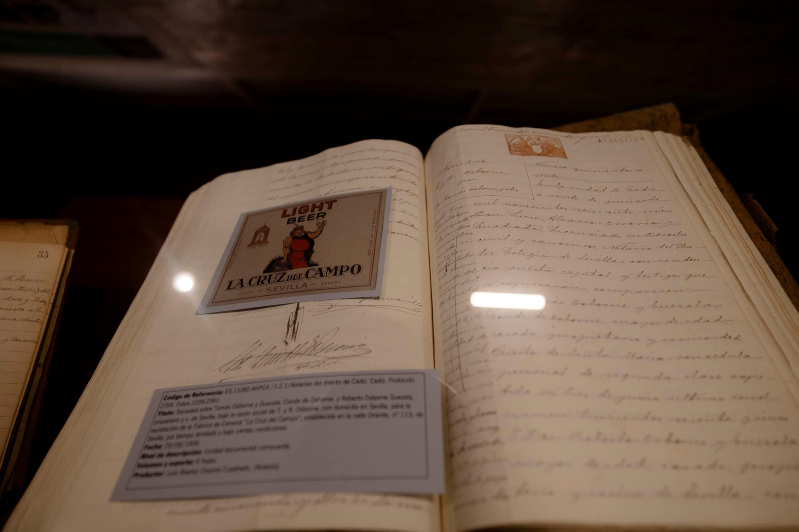 Documentos notariales del Archivo Provincial sobre la creación de la marca La Cruz del Campo.