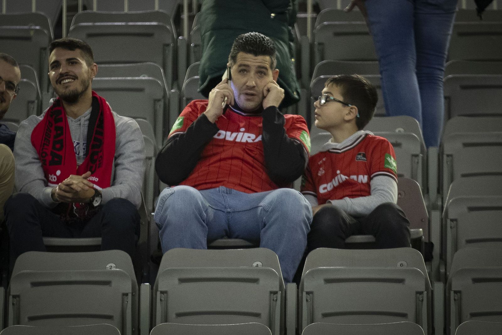 Encuéntrate en el Palacio de Deportes en el partido del Covirán Granada