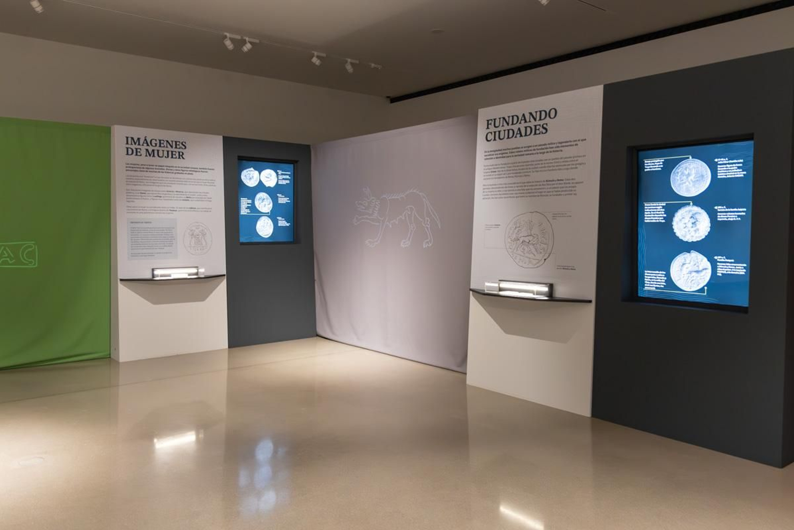 La exposición puede visitarse todos los días gratuitamente excepto los lunes por cierre del museo.