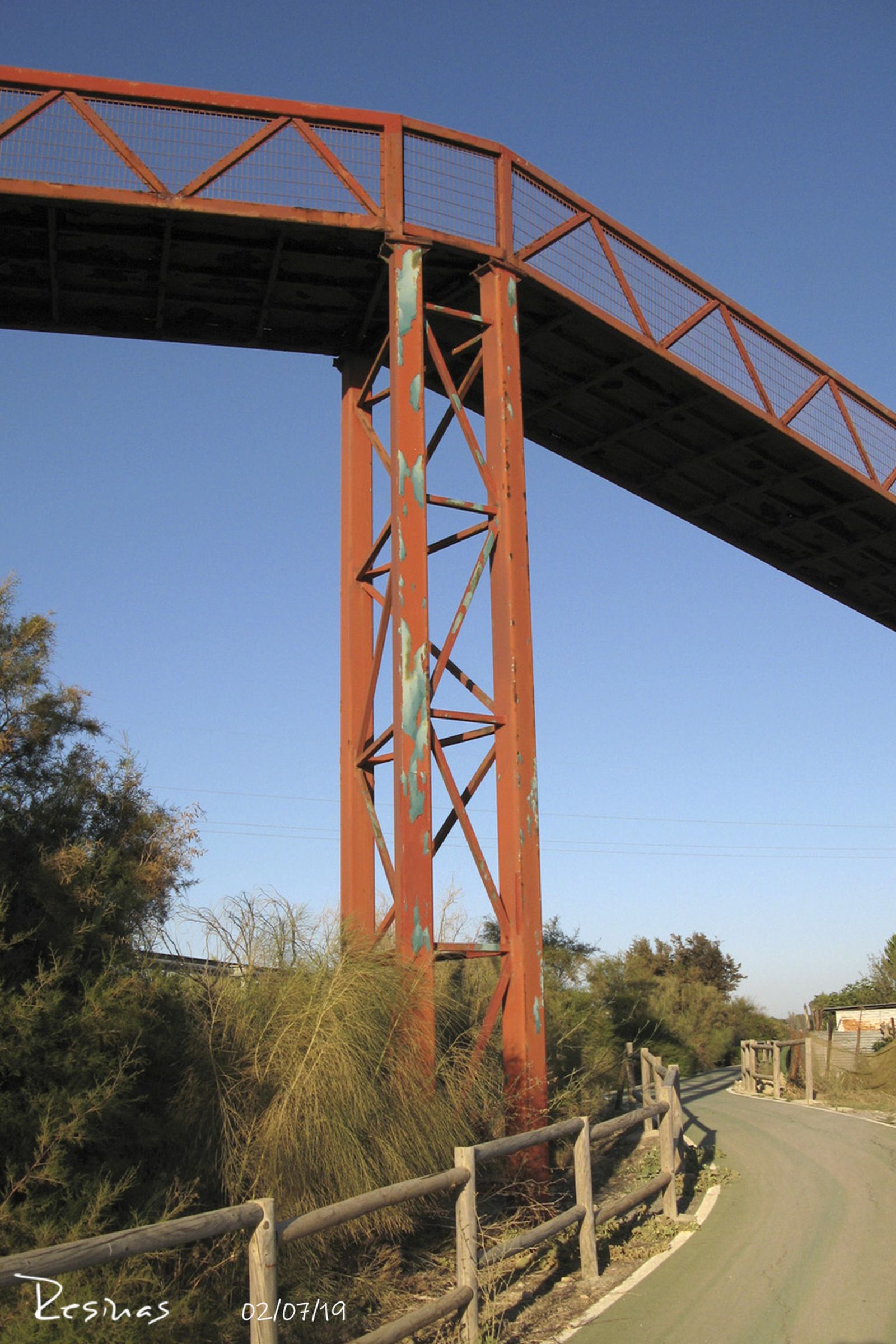 Estado de los pilares de un puente de la Vía Verde entre Rota y Chipiona