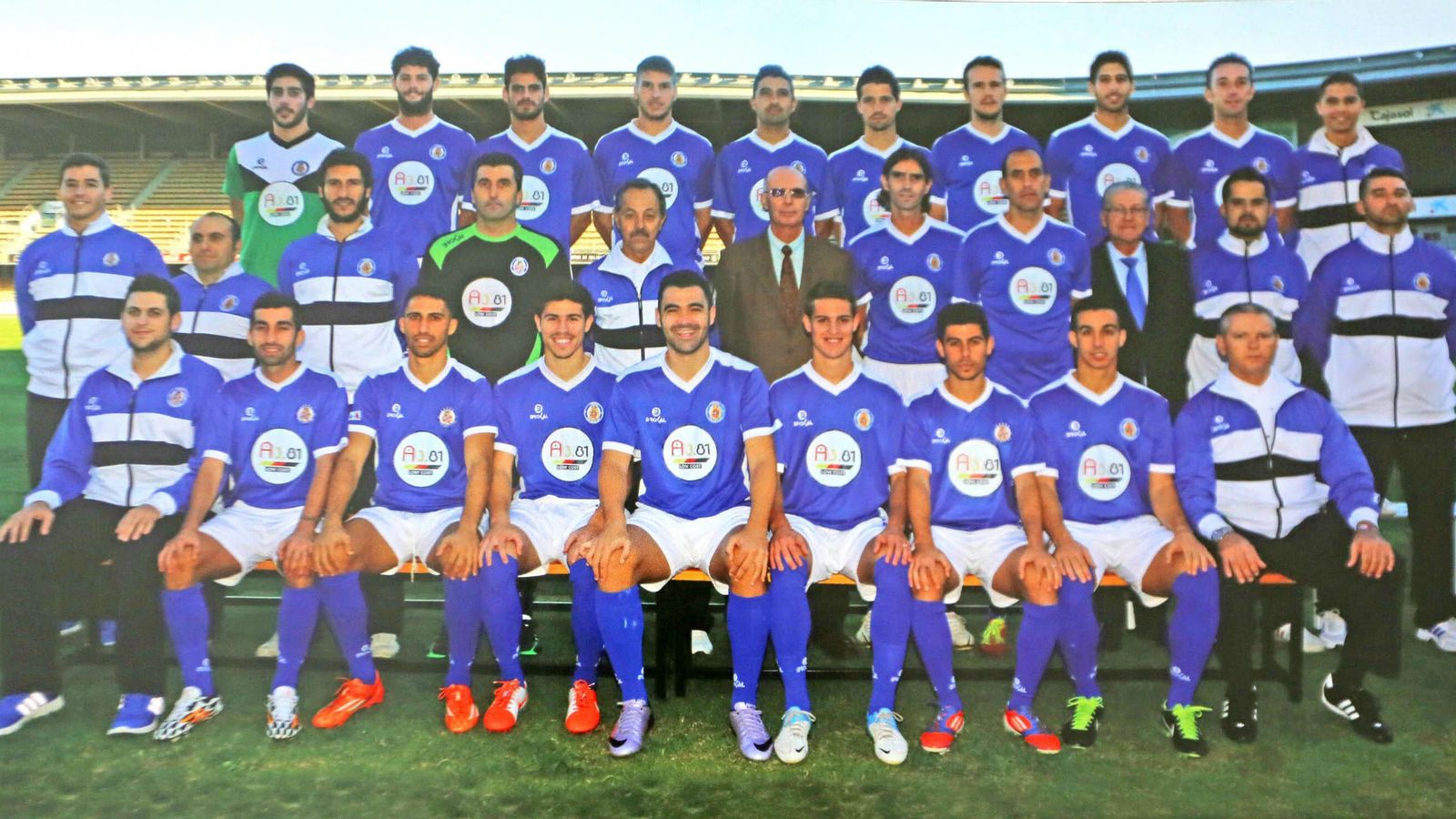 Pepe Ravelo, junto a la plantilla en su segunda temporada de mandato en el XDFC, la 14/15.