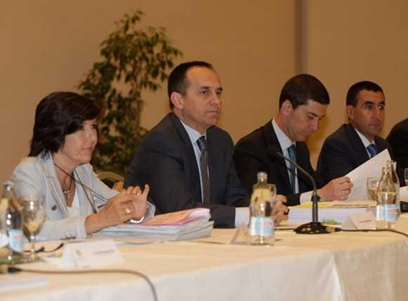 El dinero ciñe el objetivo