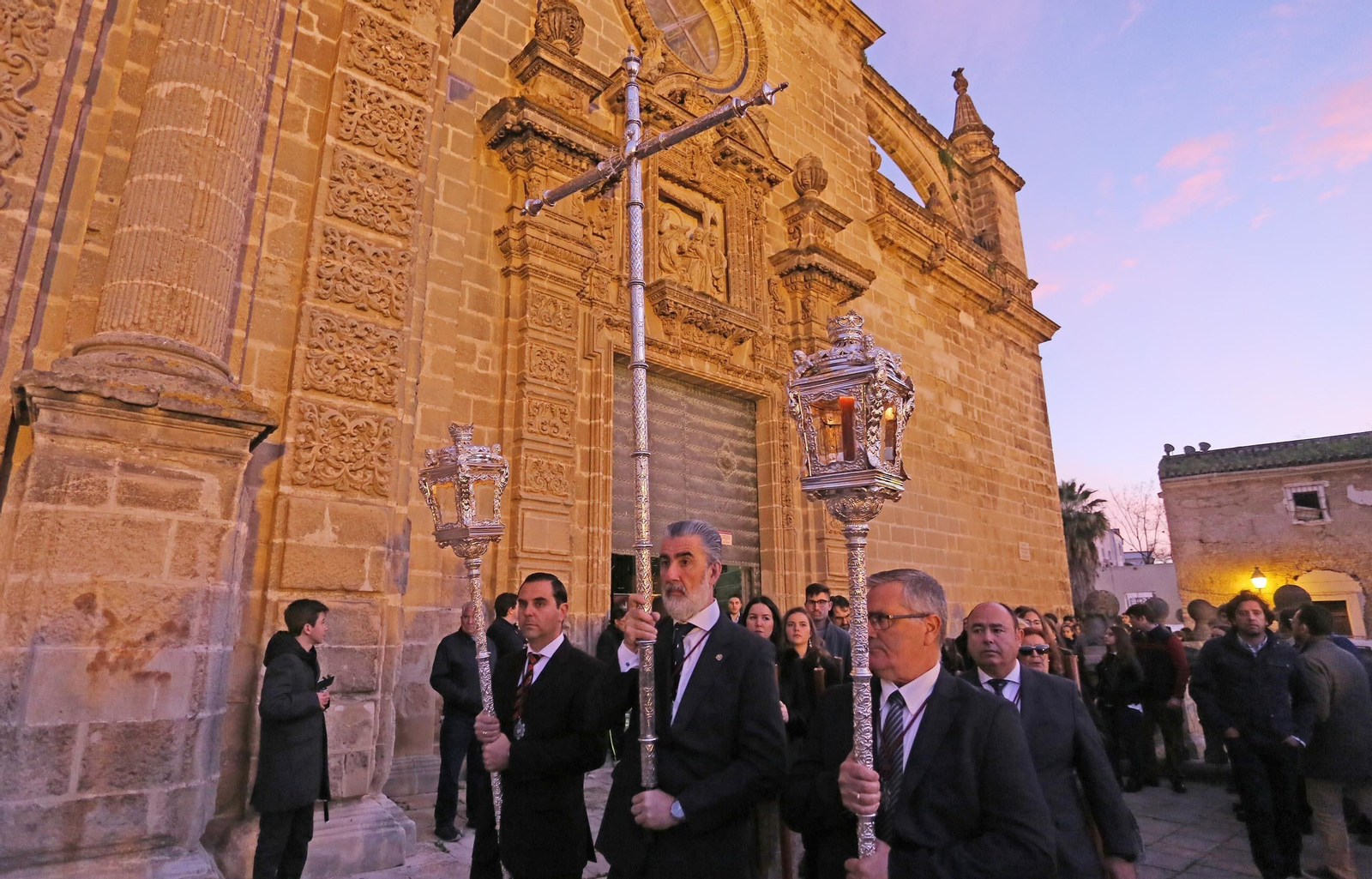 Imágenes del Via Crucis de las Hermandades