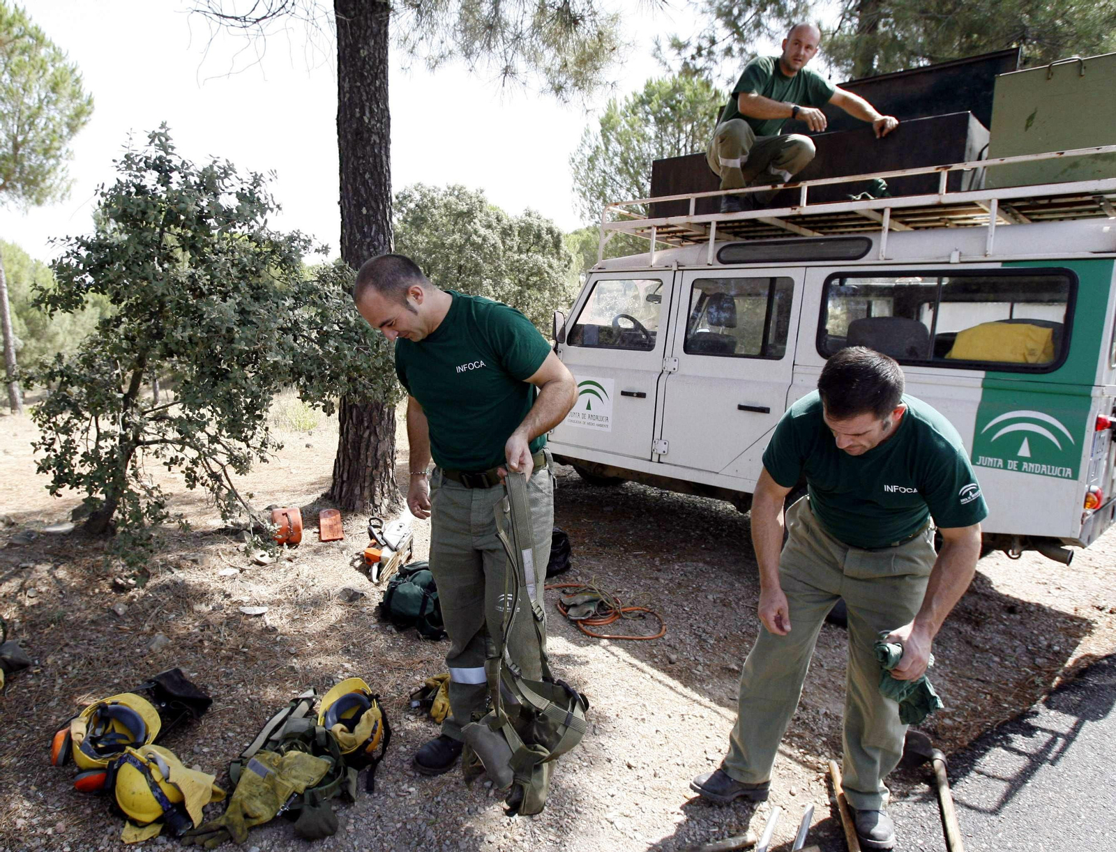 Agentes del plan especial contra incendios trabajan en Cerro Muriano