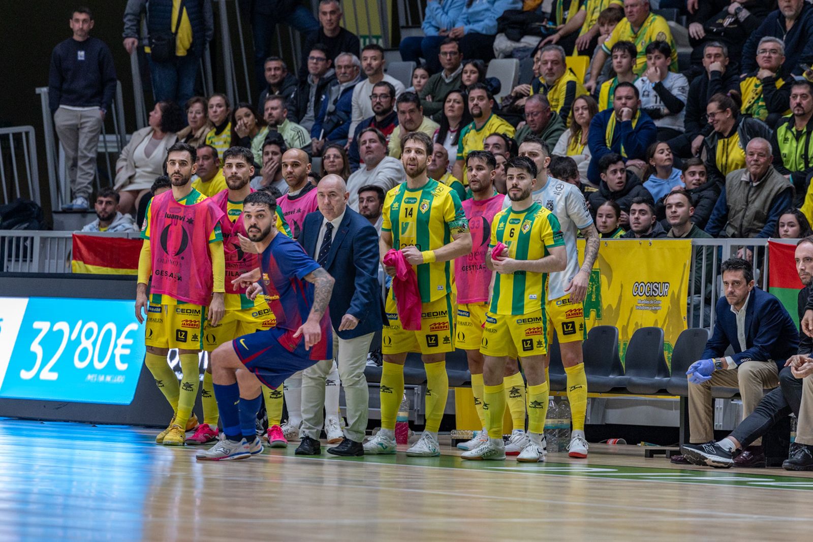 Las mejores imágenes del espectacular encuentro entre Jaén Paraíso Interior FS y Barça (3-3)