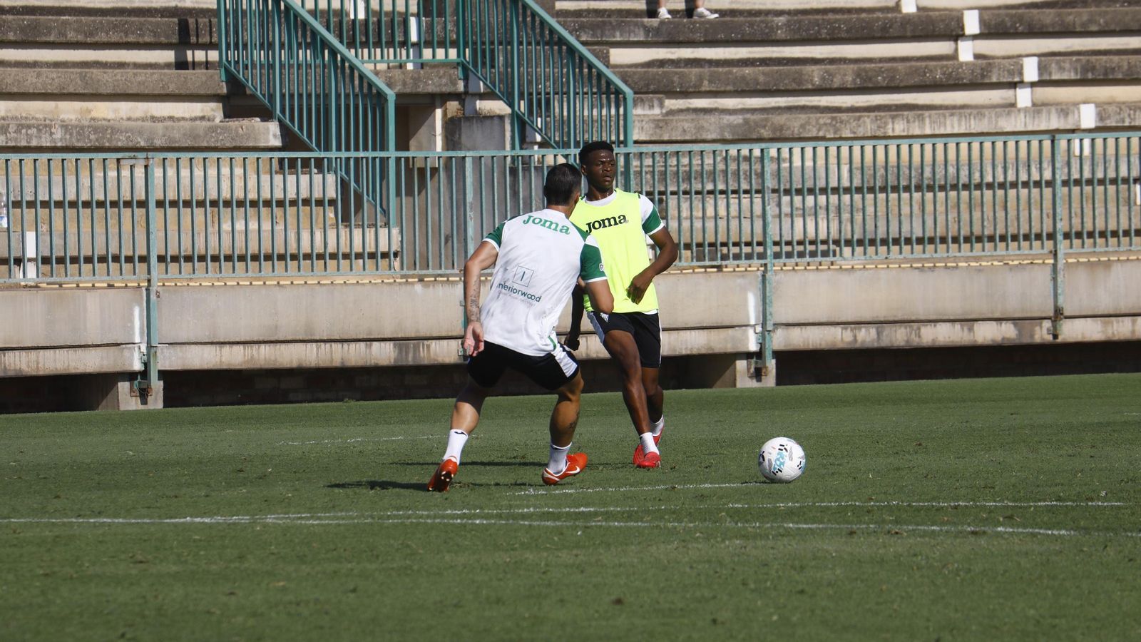 Ntji Tounkara, durante un entrenamiento en la Ciudad Deportiva.