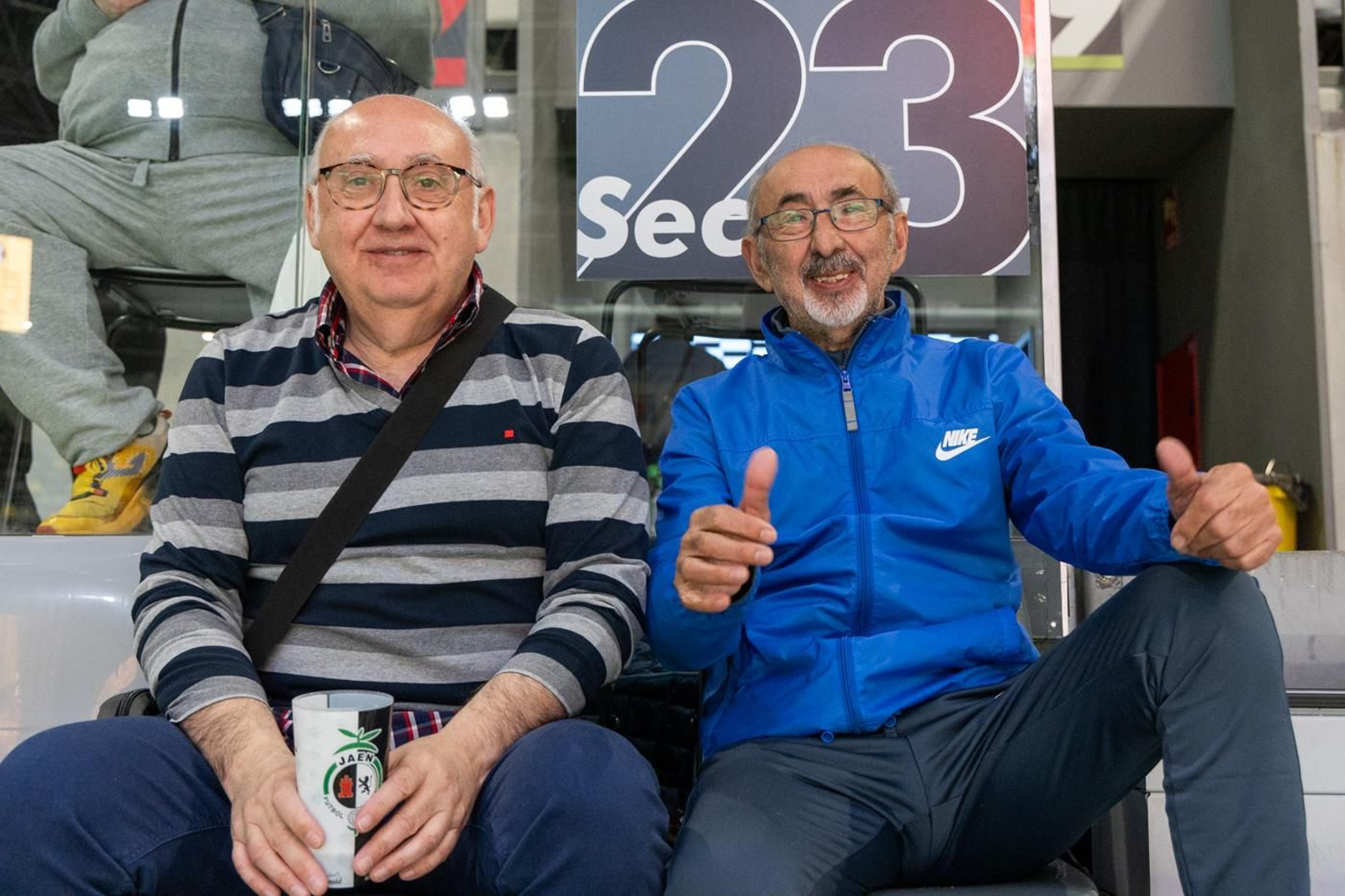 En imágenes: la afición y mejores jugadas del Jaén FS - Jimbee Cartagena