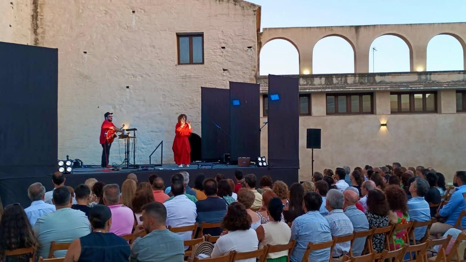 Las 'Noches de Santa Catalina' en Trigueros se han convertido en un referente cultural nuevo de la provincia.