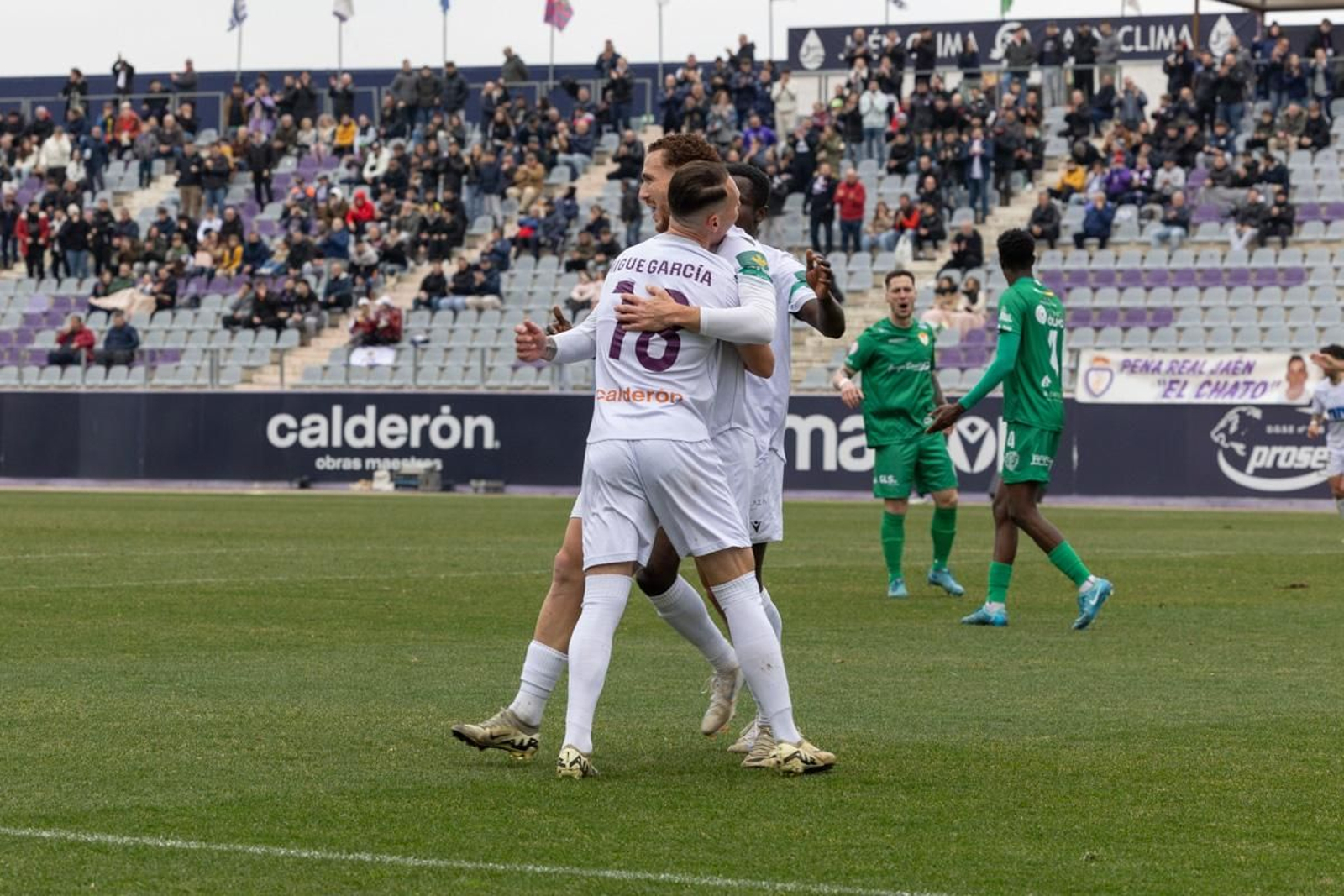 Las mejores imágenes del triunfo del Real Jaén en el derbi ante el Martos CD