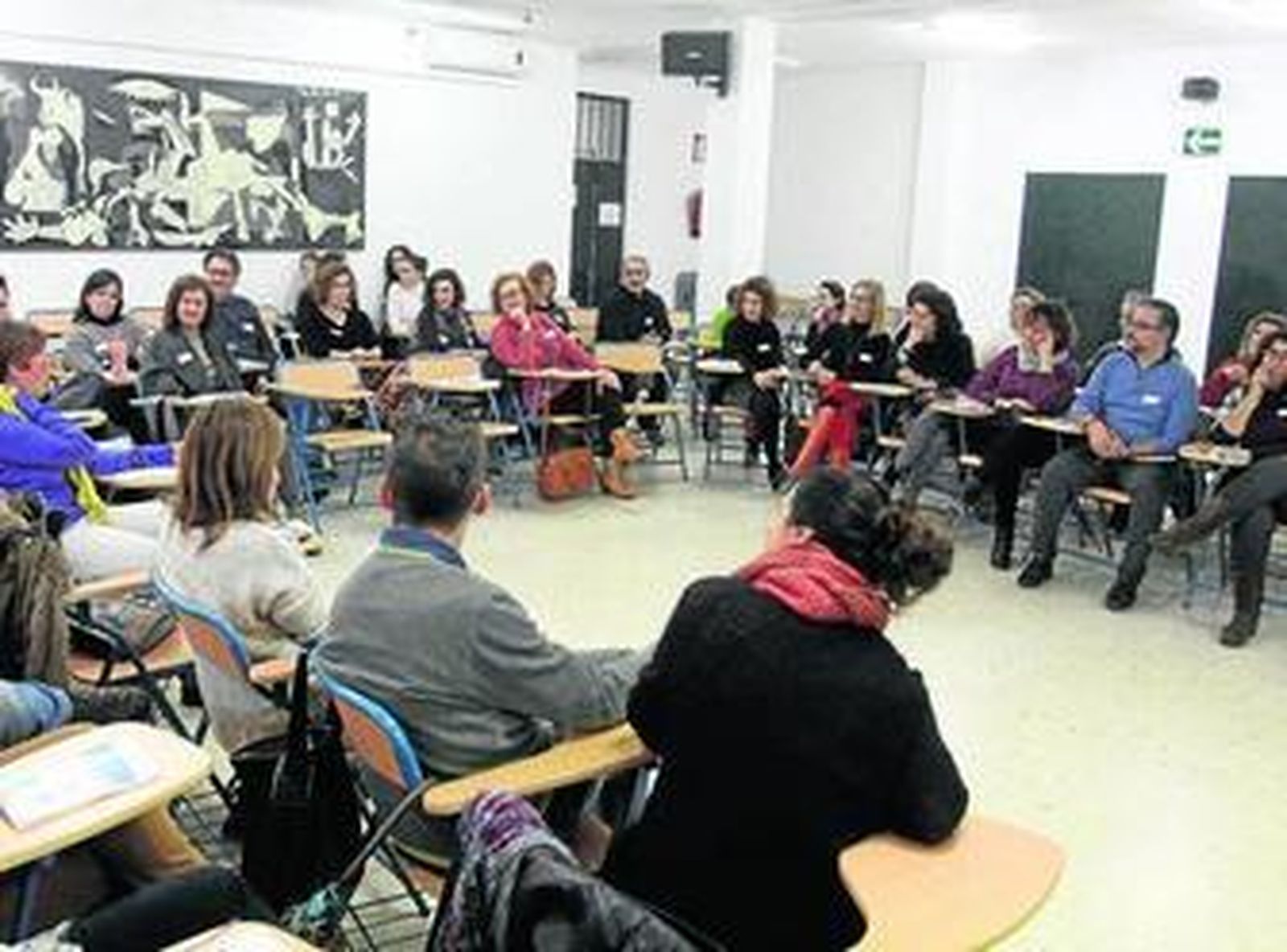 El encuentro de ayer tuvo lugar en el IES Fuentepiña.