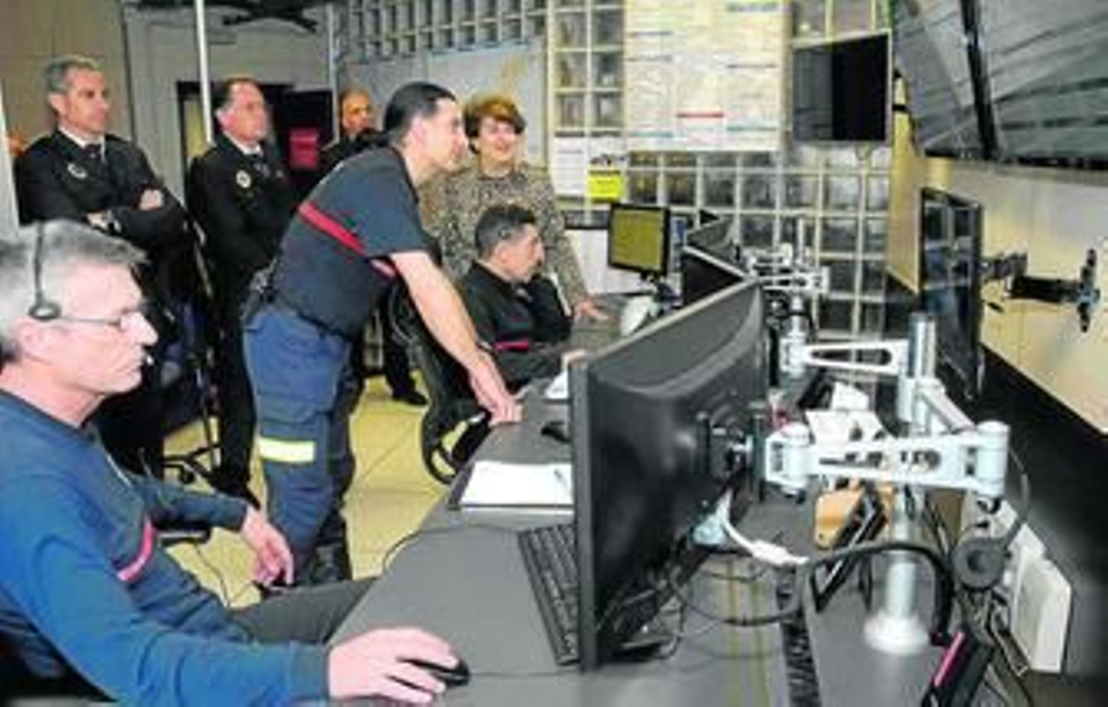 La concejal de Movilidad y Protección Ciudadana, visitó ayer la nueva central de gestión de Norte.
